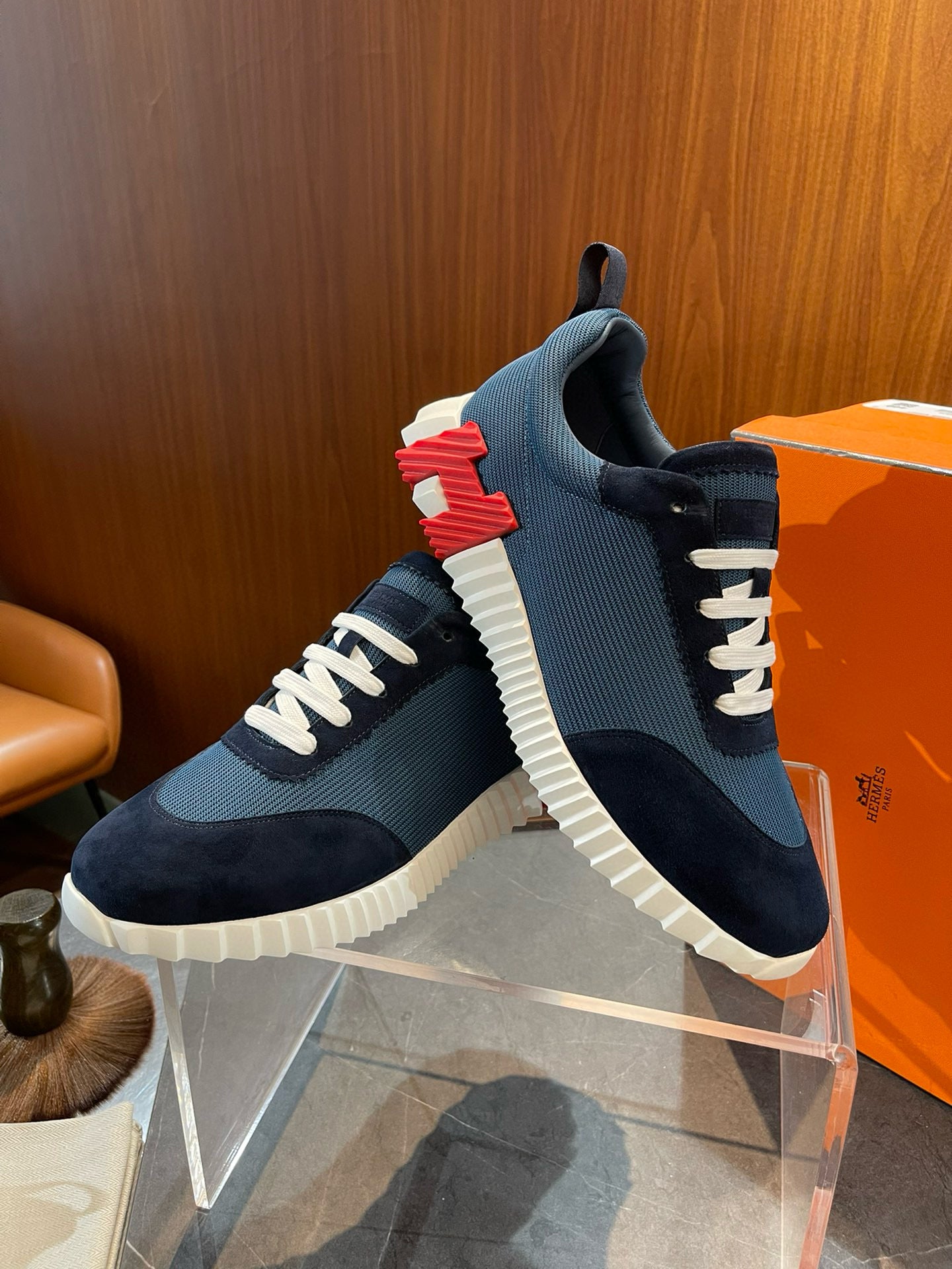 HERM BOUNCING SNEAKERS