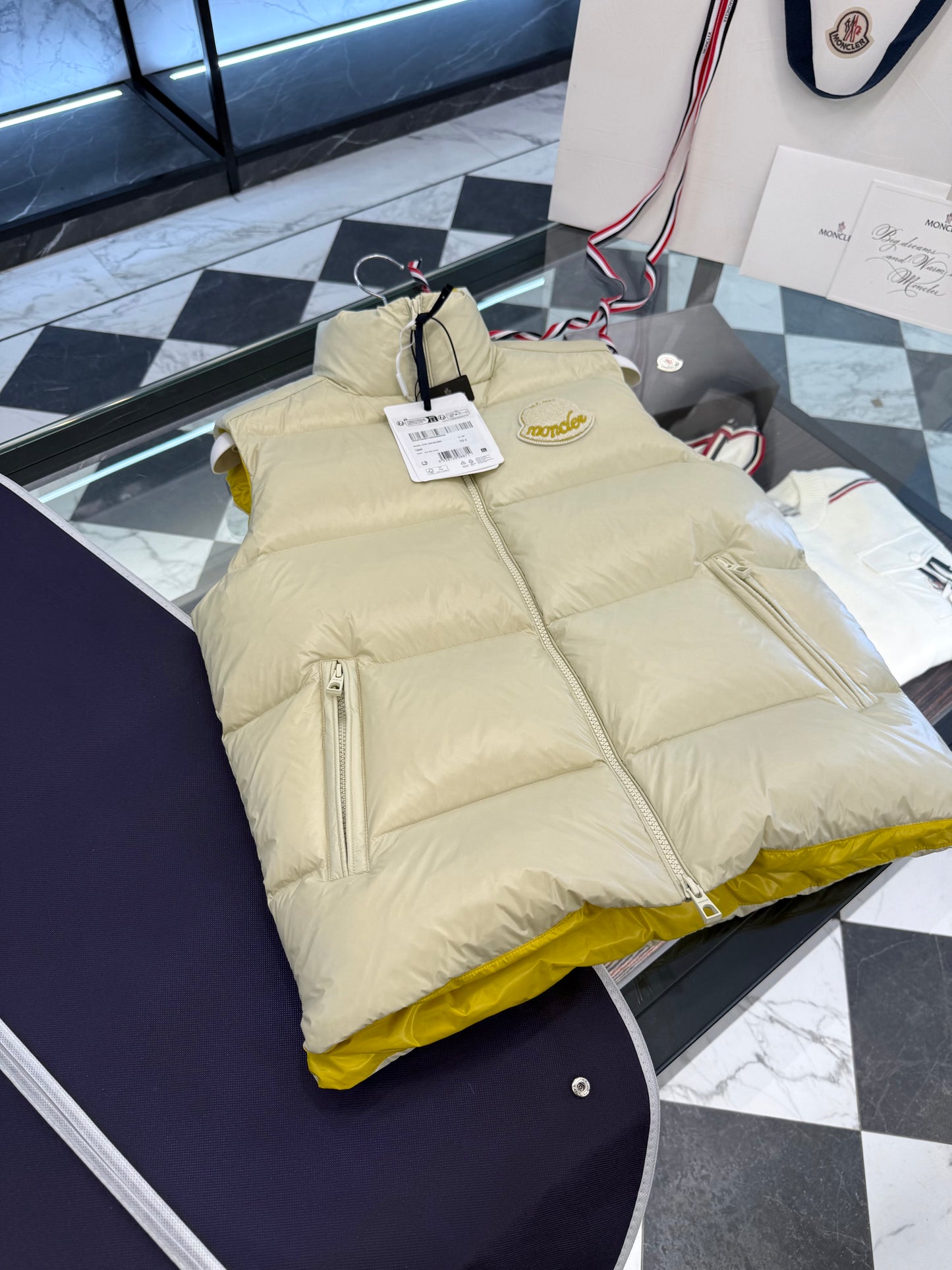 MONC LIPSI VEST