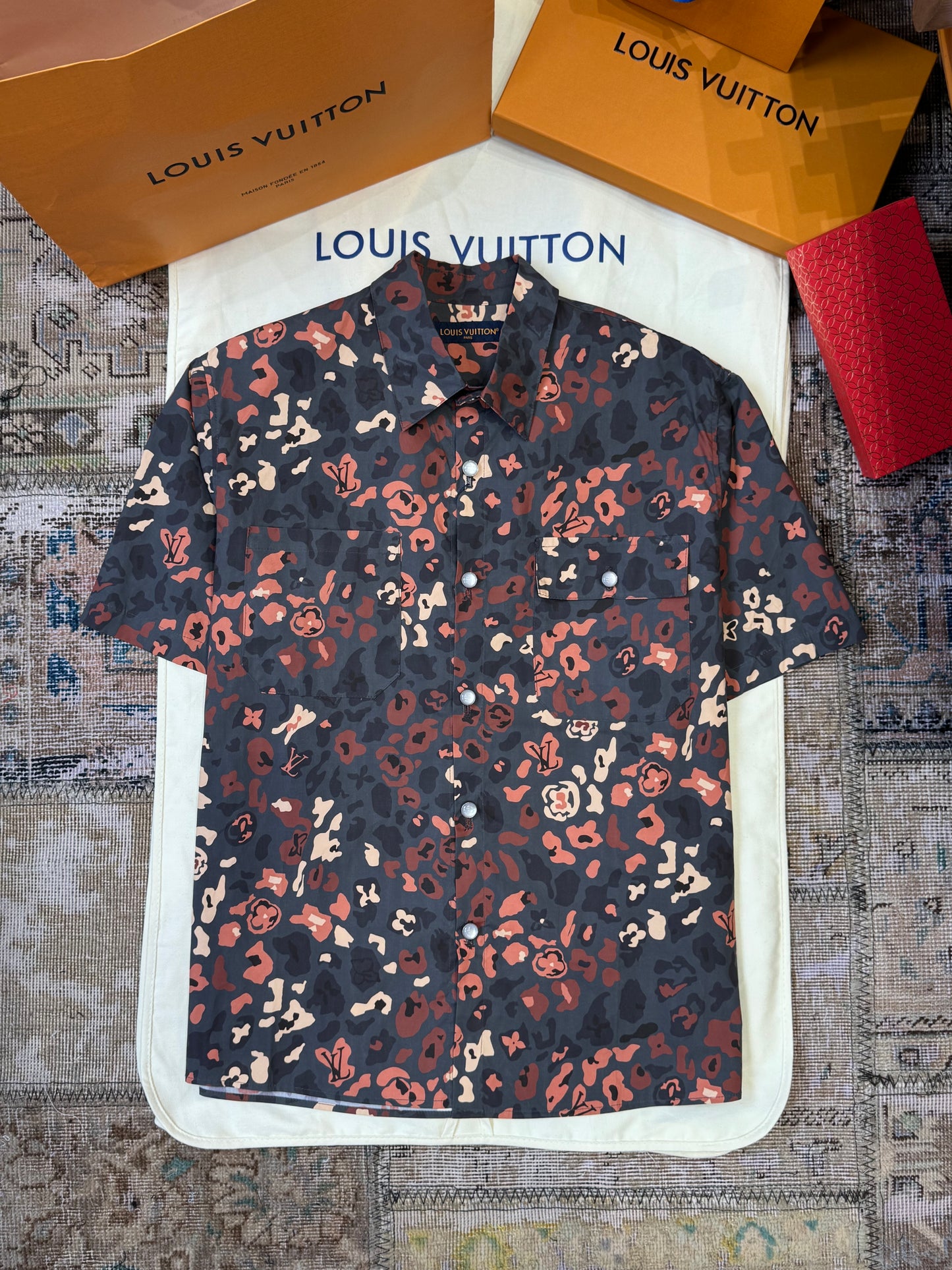 LOU SHIRT