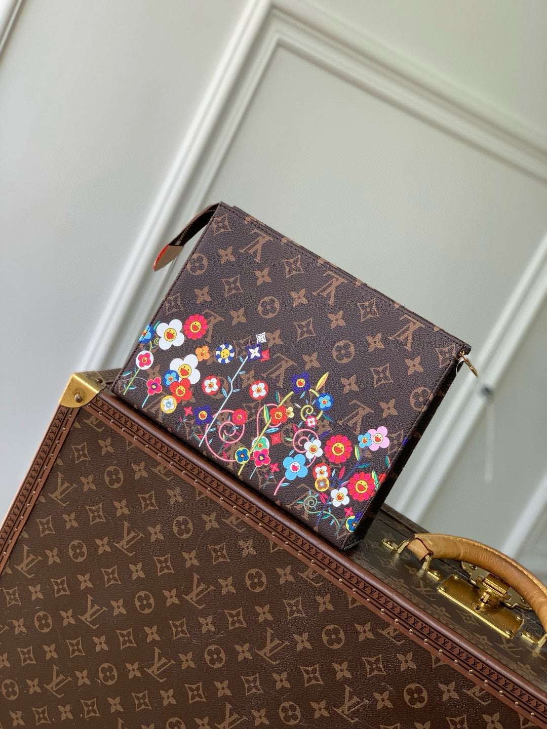LOU x MURAKAMI TOILETRY POUCH