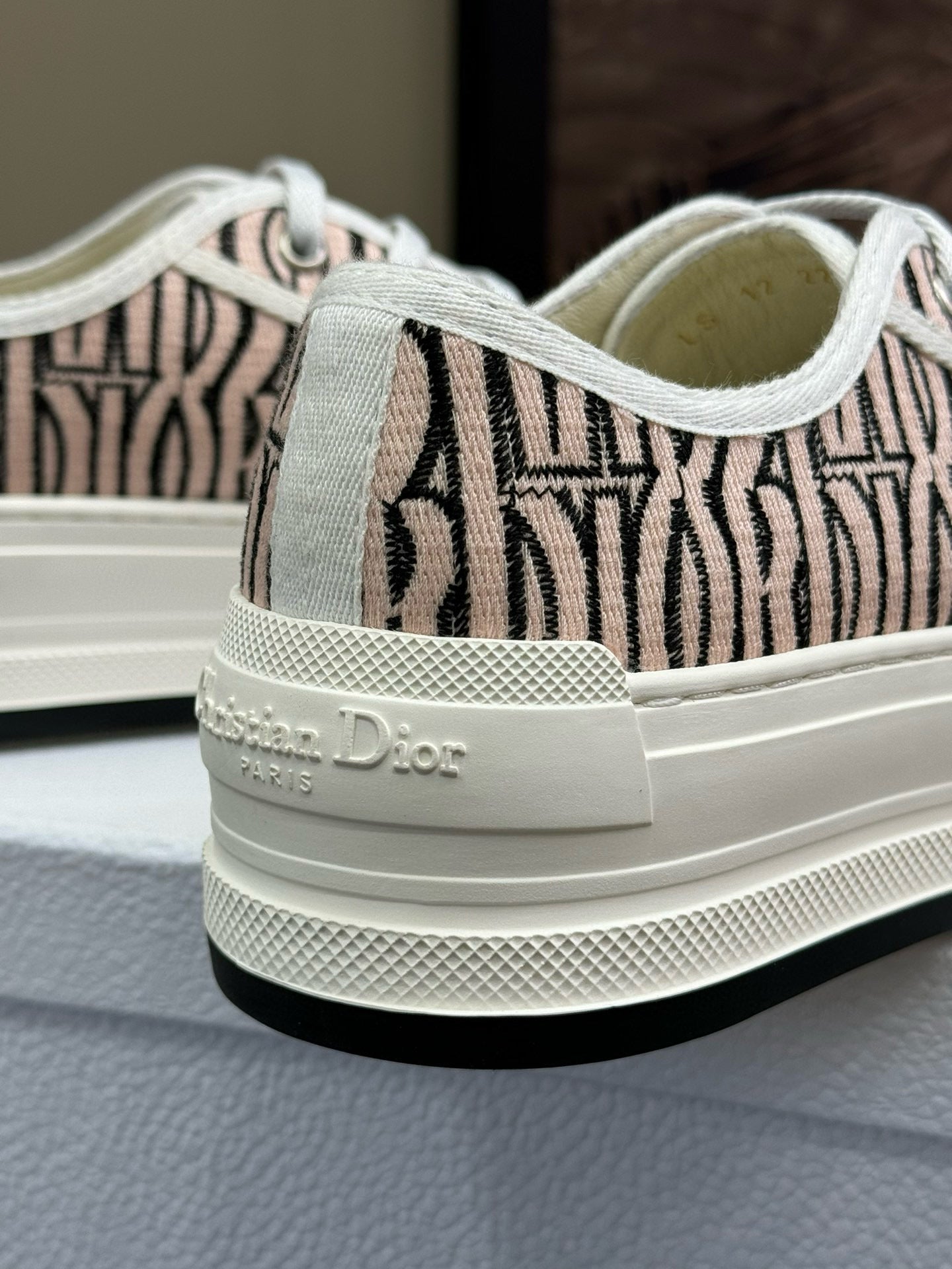CD PLATFORM SNEAKER