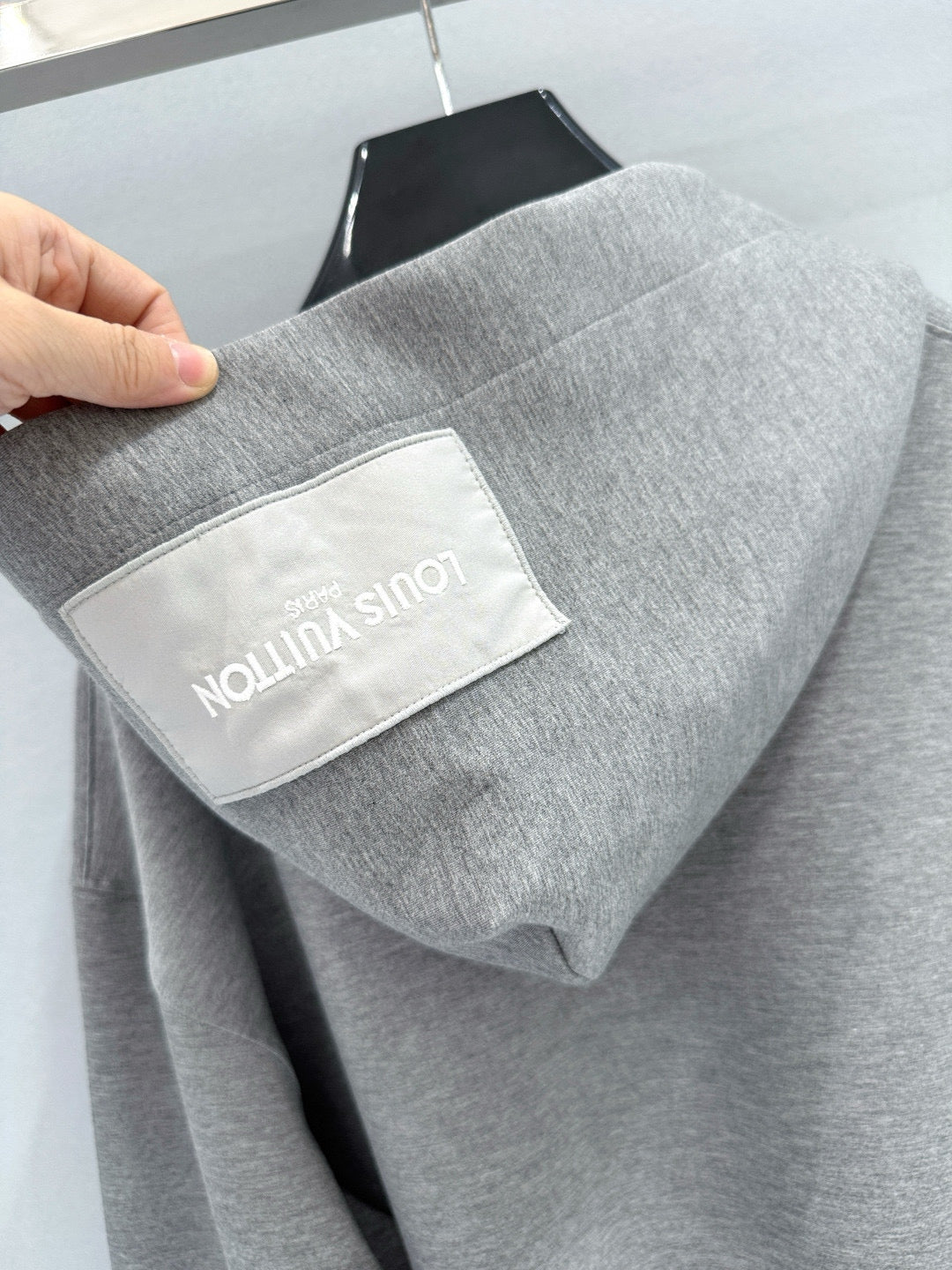 LOU ZIP HOODIE