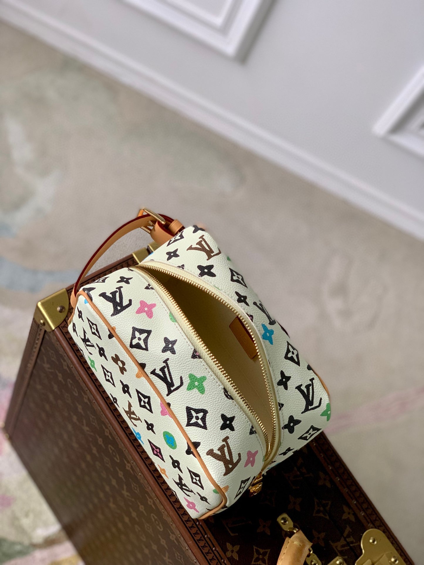 LOU LOCKER DOPP KIT