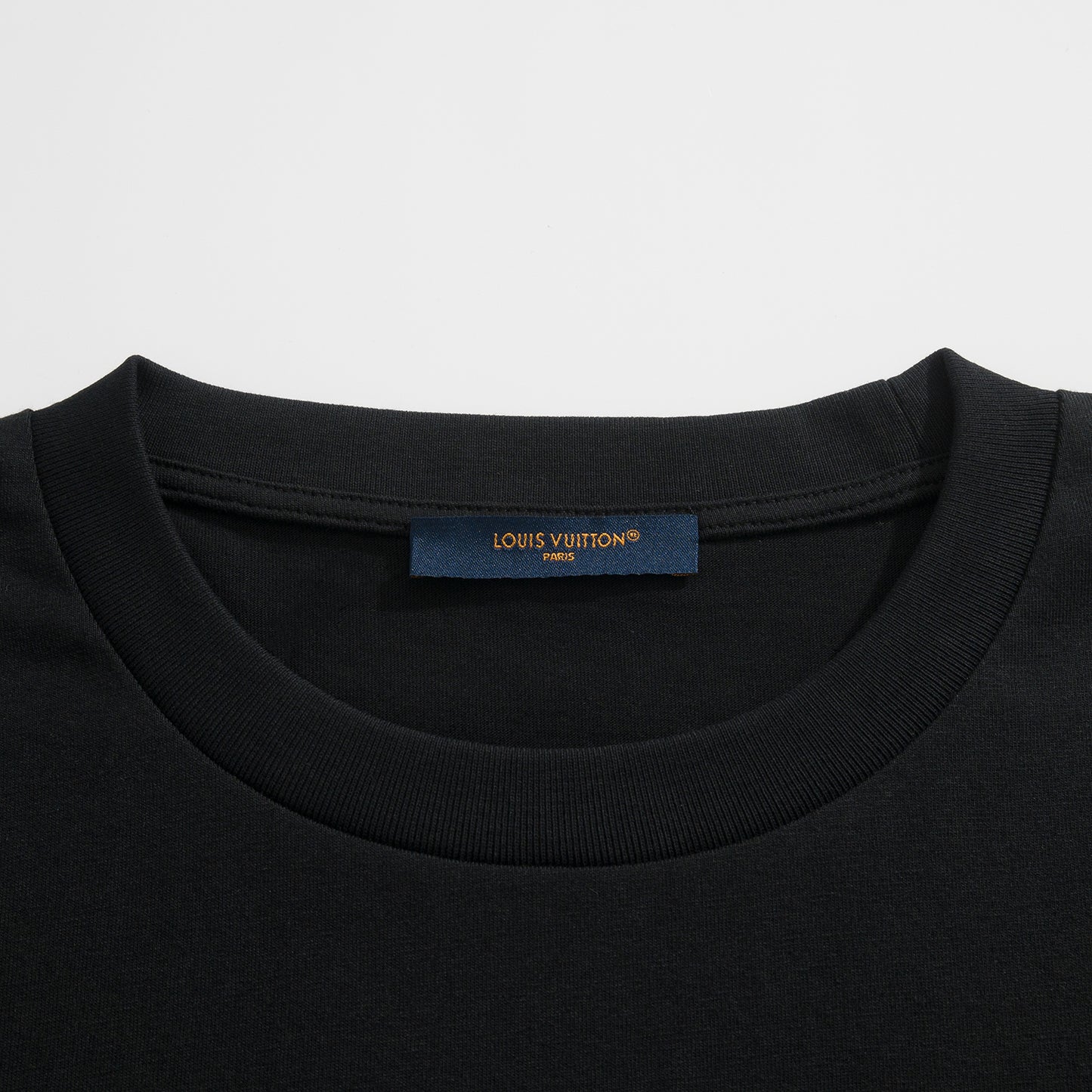 LOU T-SHIRT