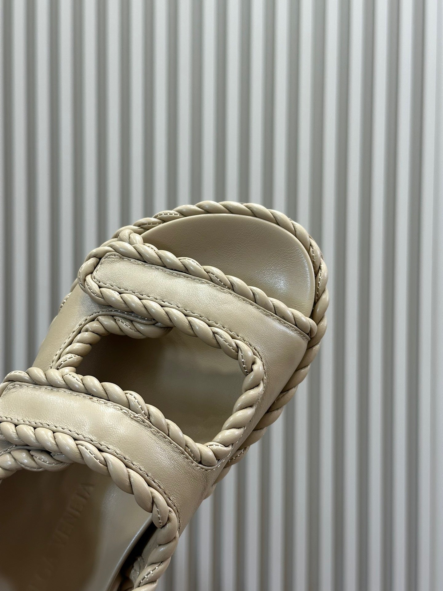 BV SANDALS