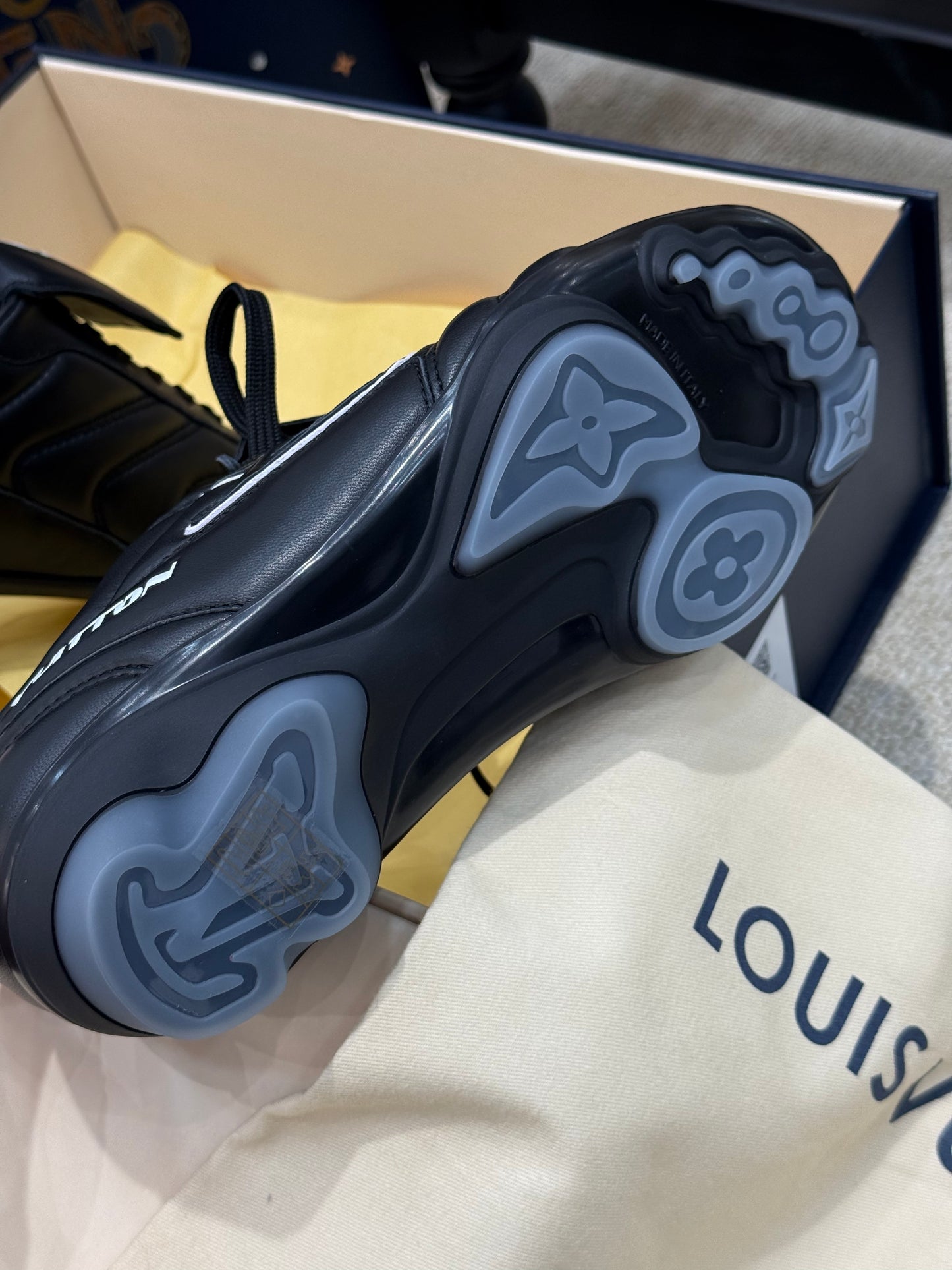 LOU FOOTPRINT SNEAKER