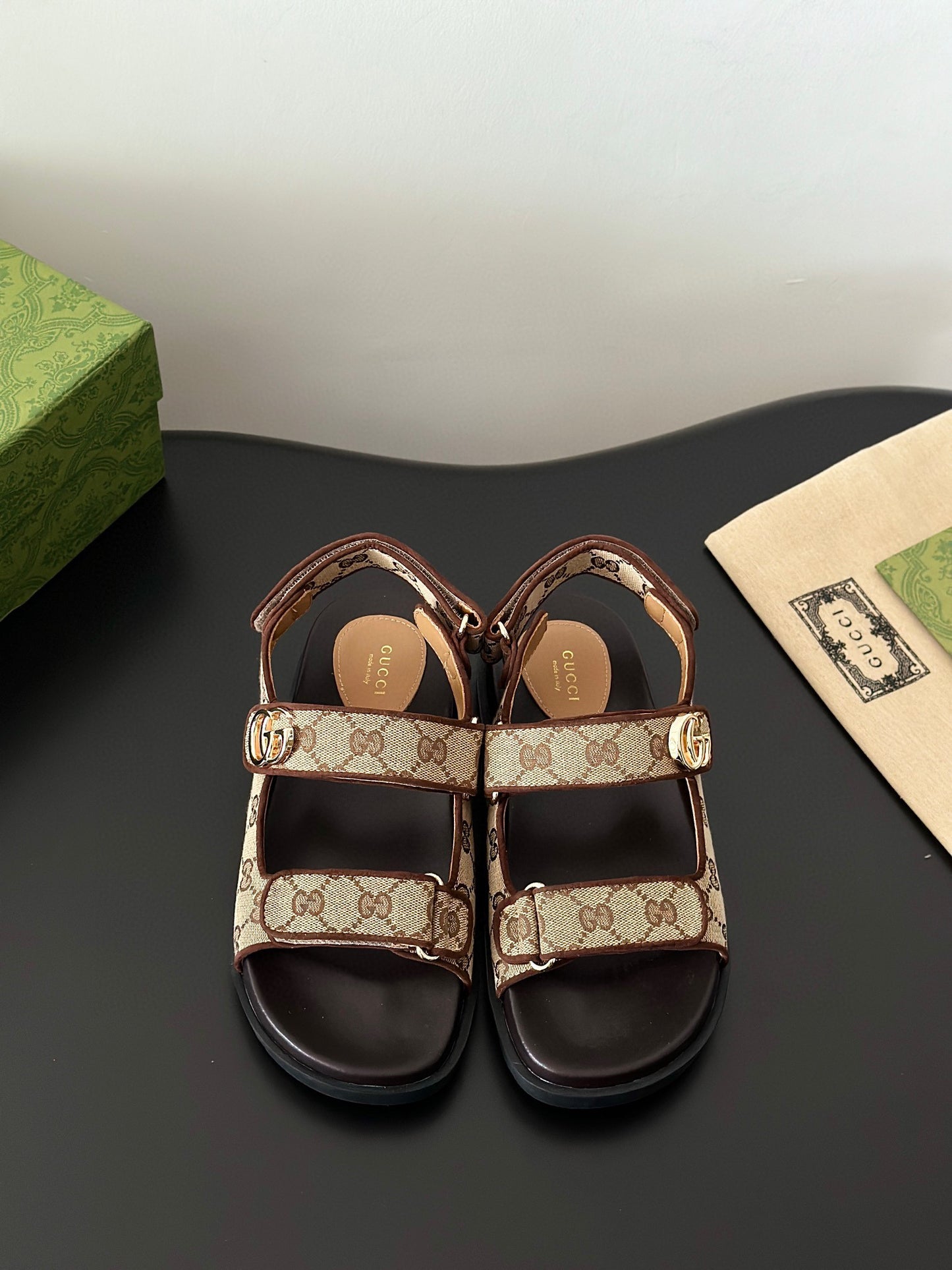 GG SANDALS