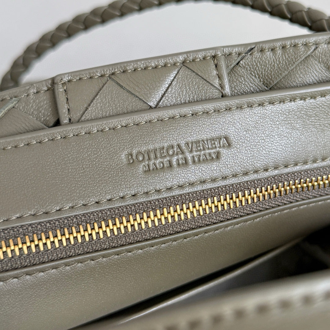 BOTT V ANDIAMO SMALL BAG