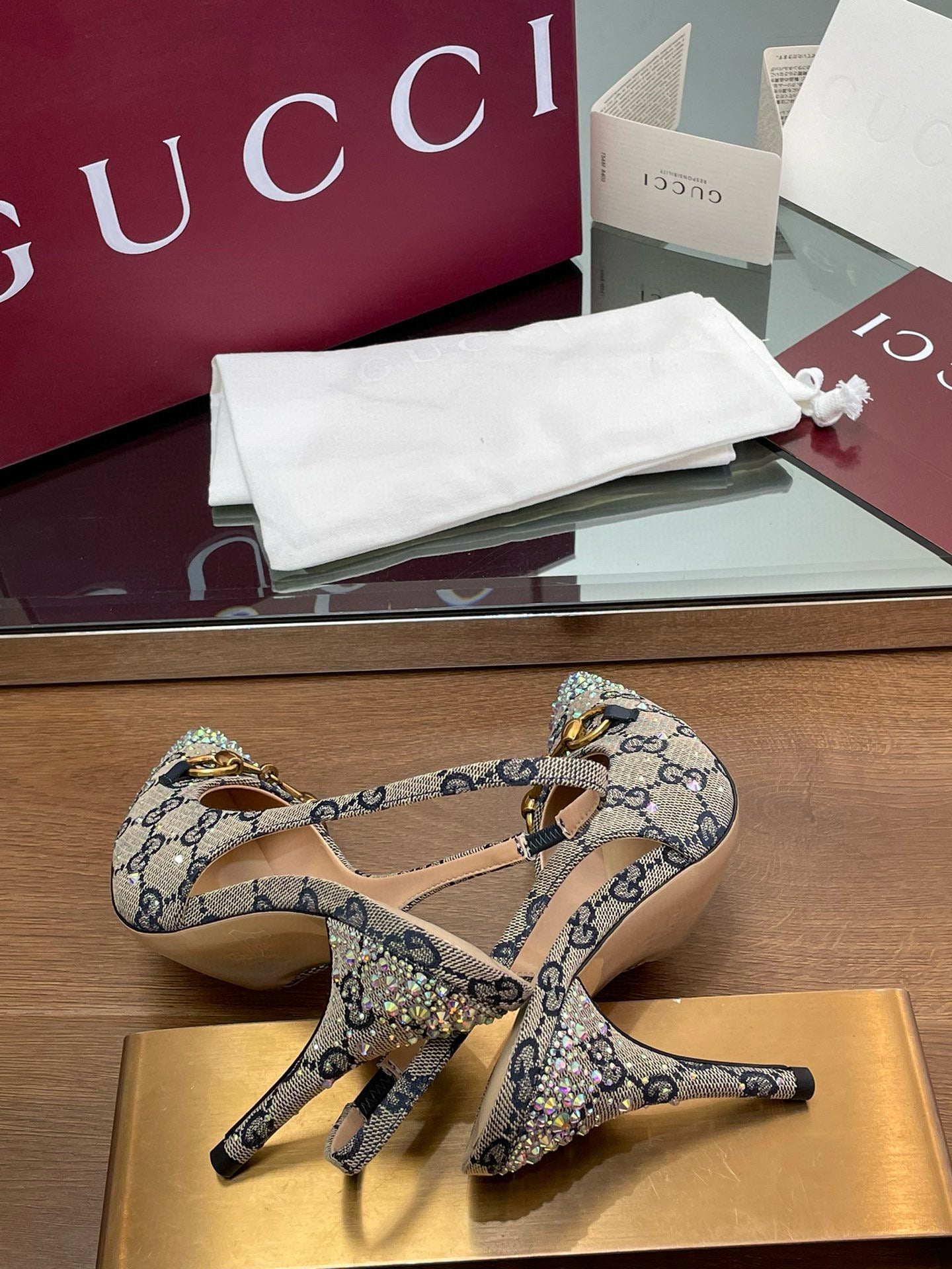 GG HEELS