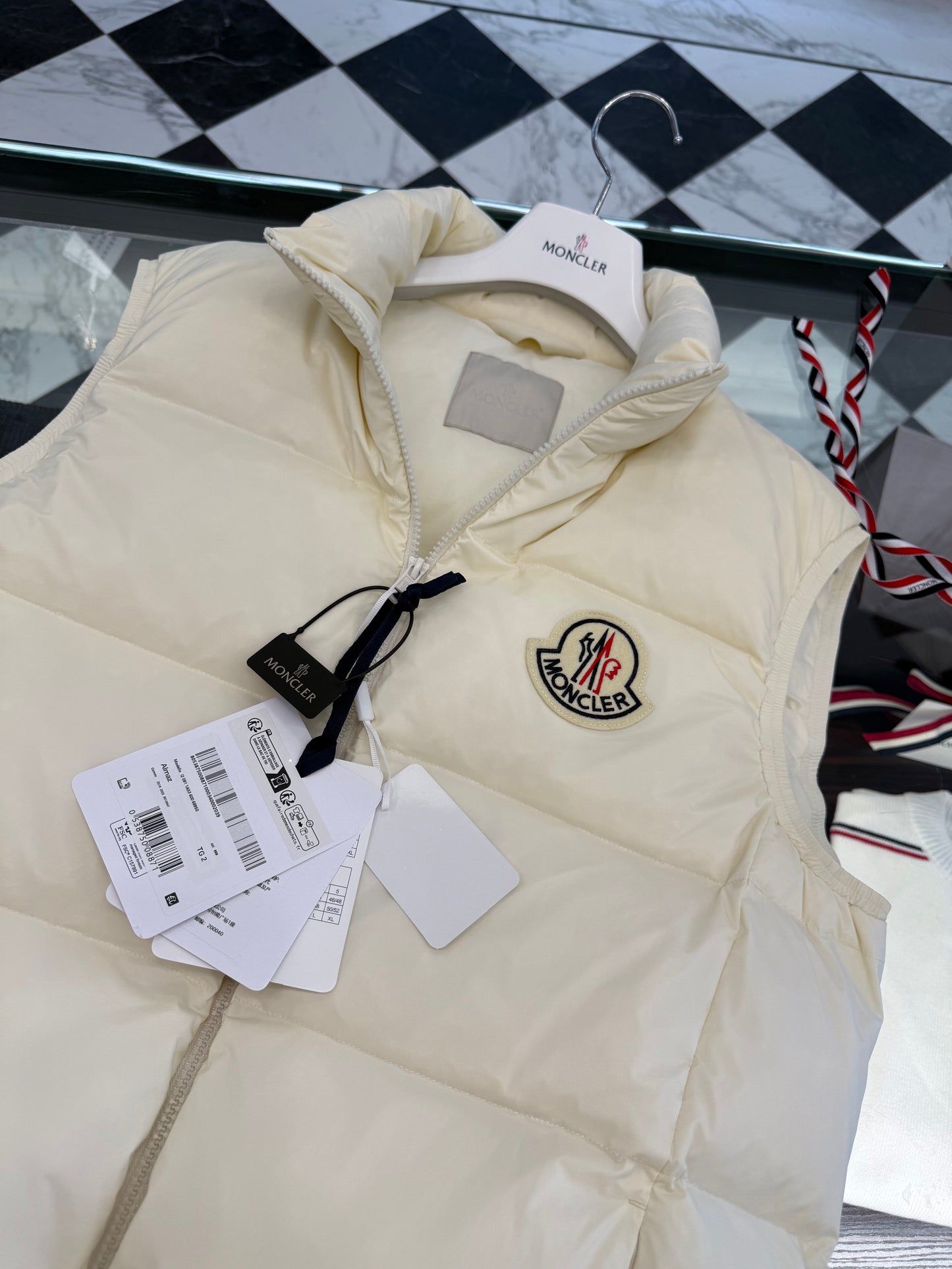 MONC ALMAZ VEST