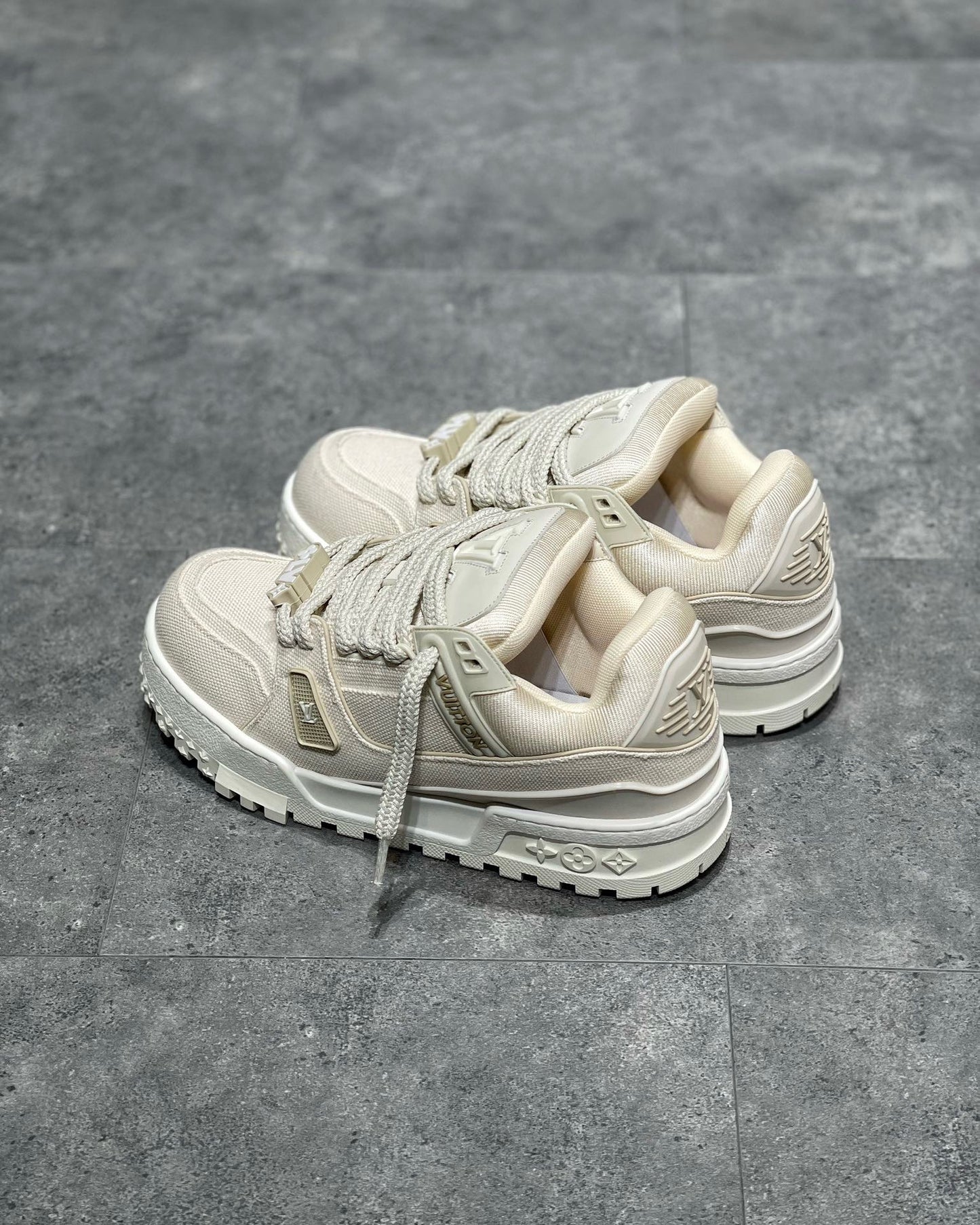 LOU TRAINERS