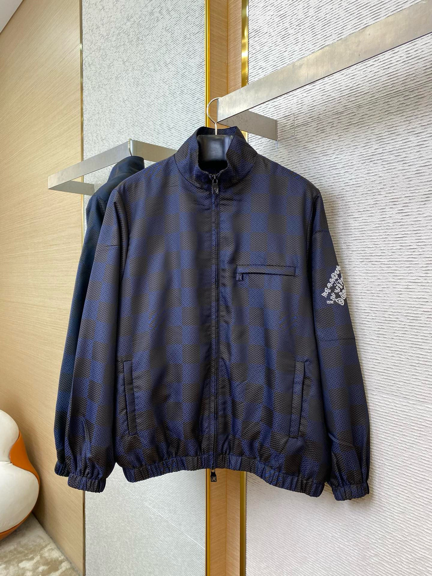 LOU JACKET