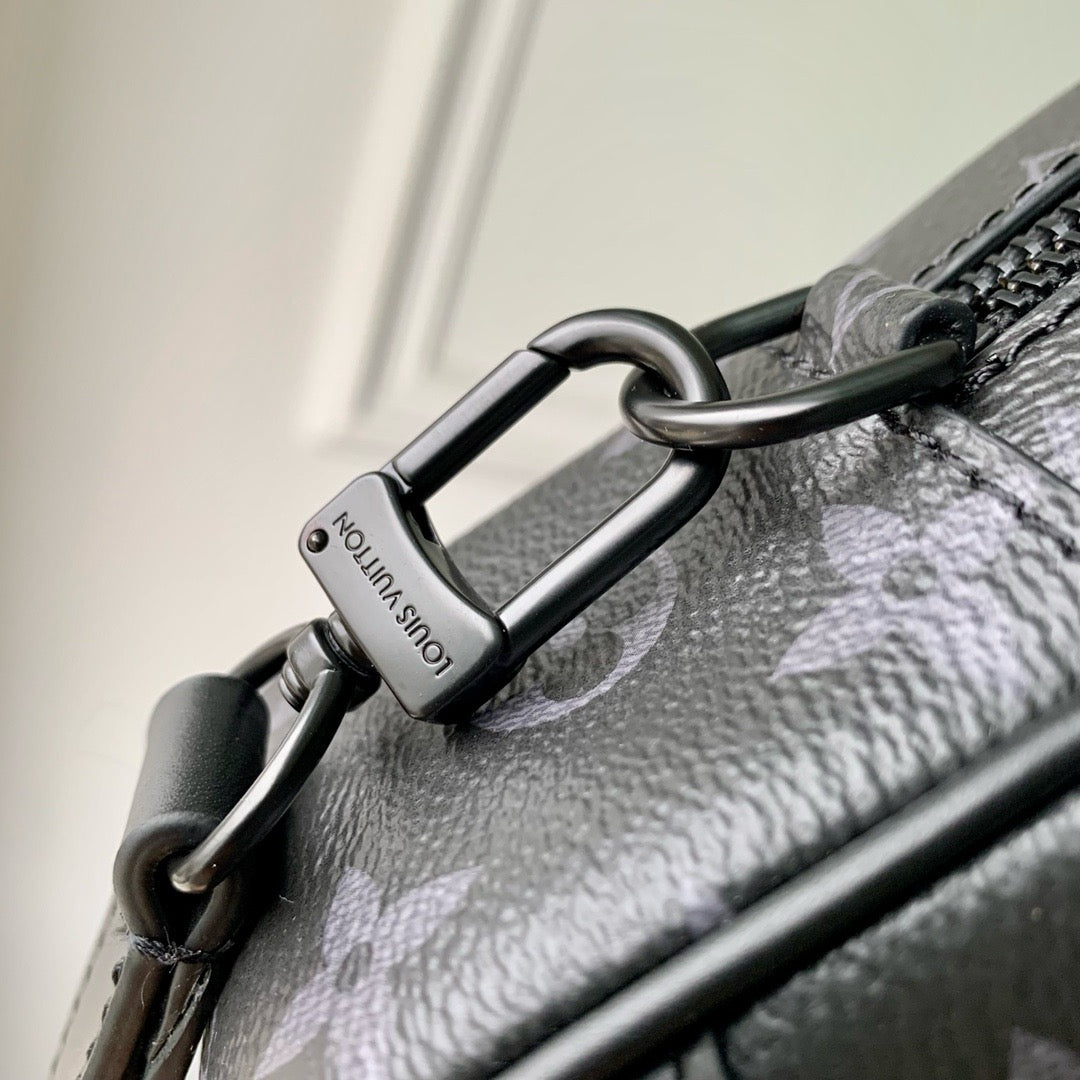 LOU POCHETTE KASAI