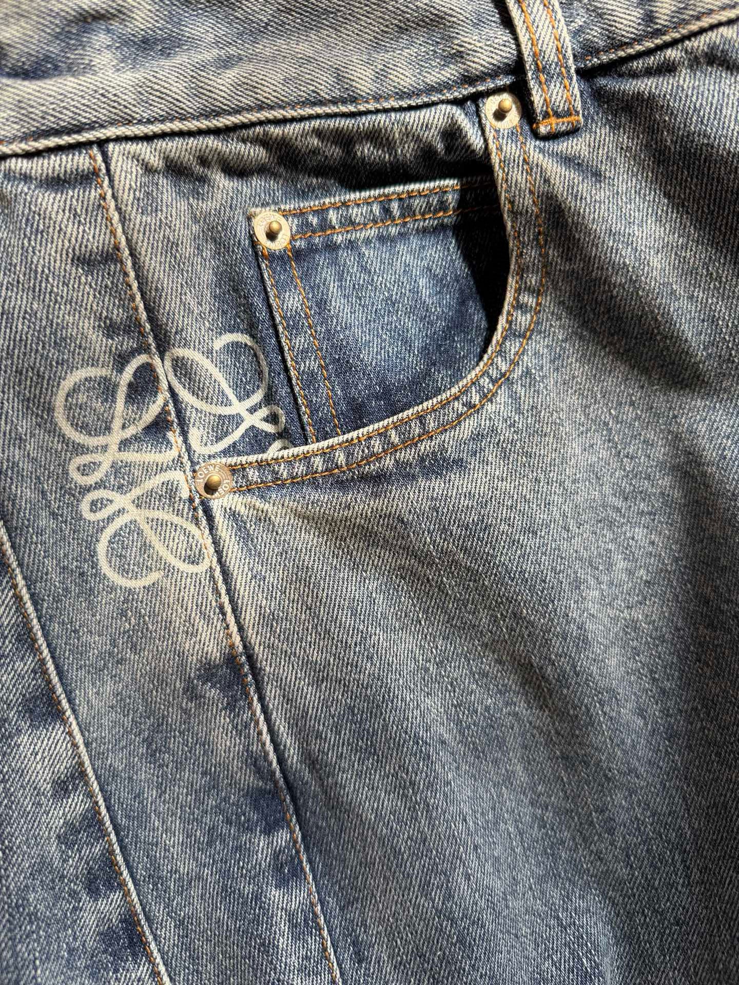 LOEW JEANS