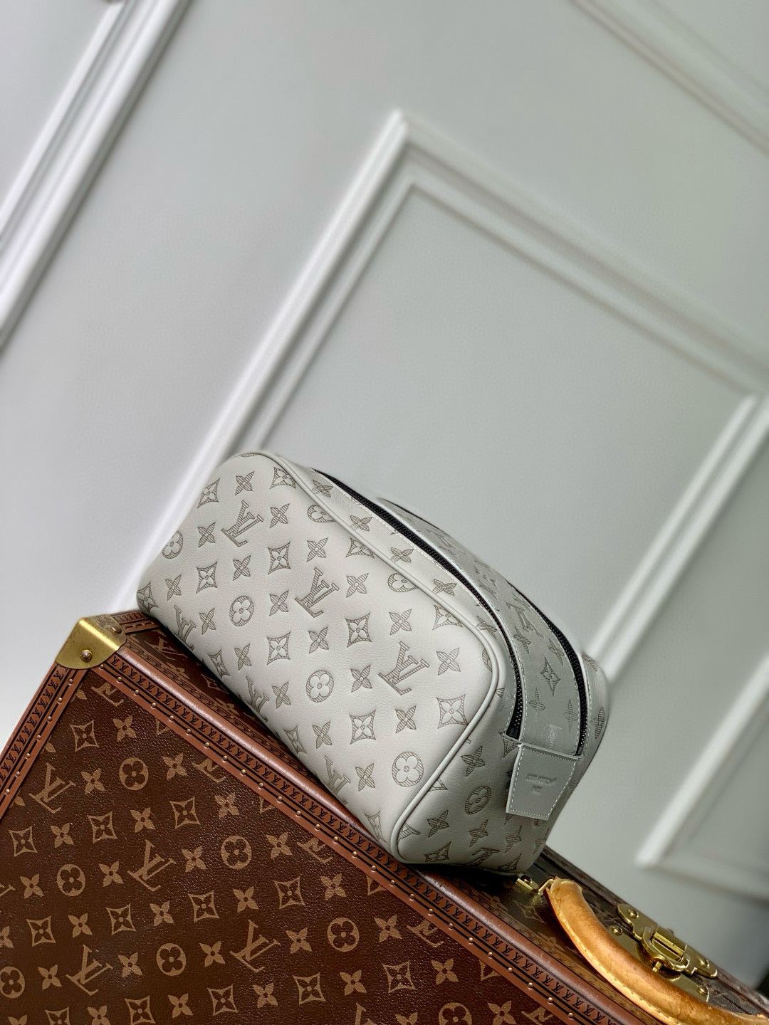 LOU DOPP KIT TOILETRY BAG