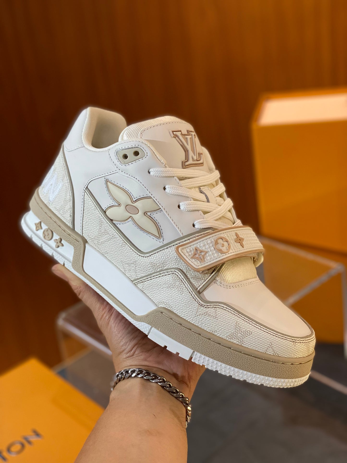 LOU TRAINERS