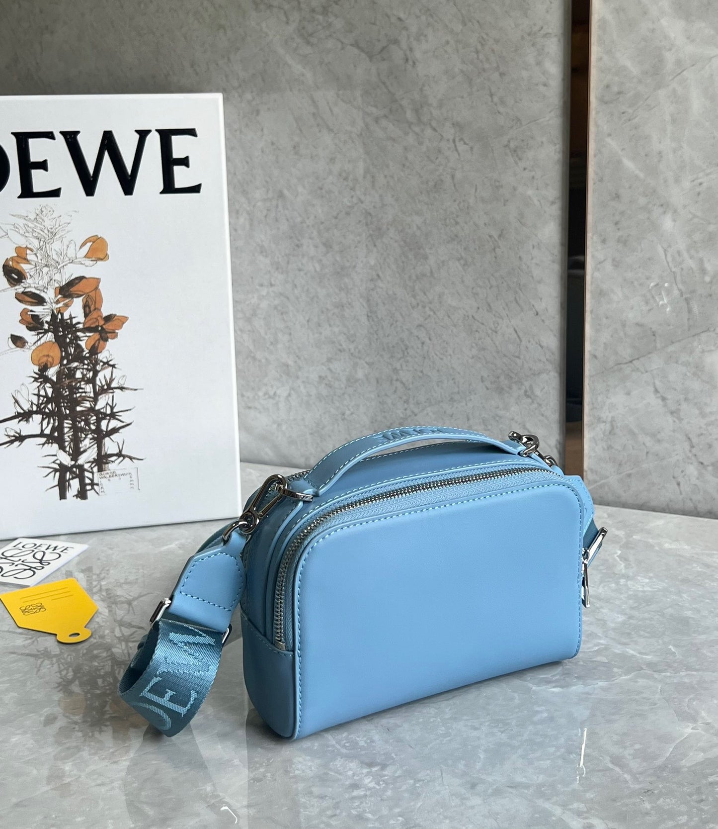 LOEW MINI CAMERA CROSSBODY BAG