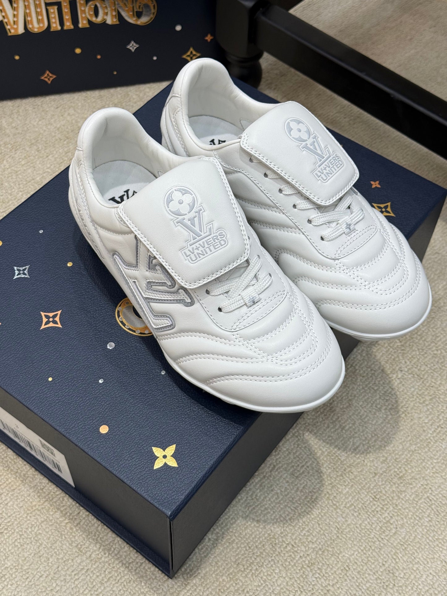 LOU FOOTPRINT SNEAKER