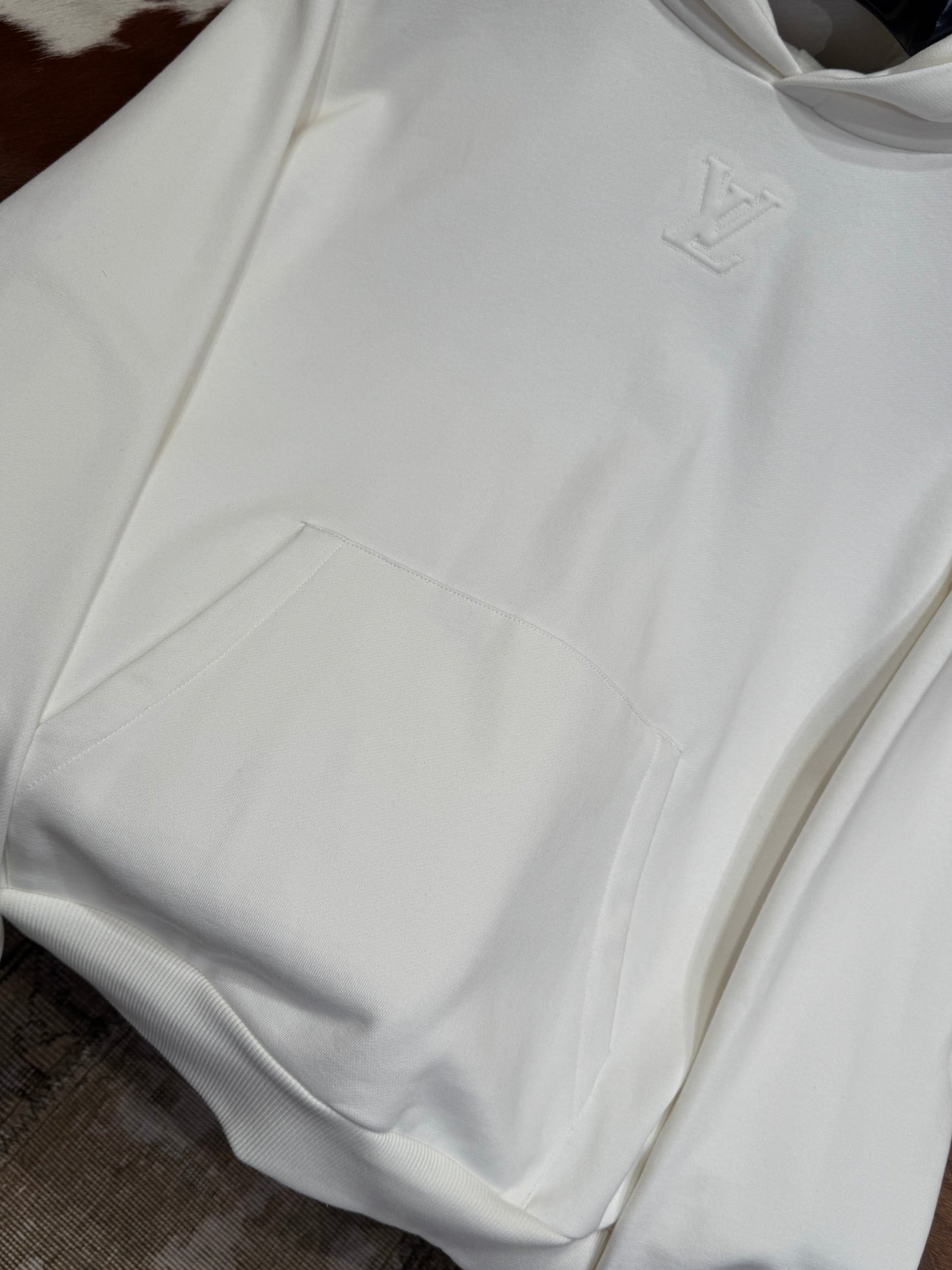 LOU HOODIE