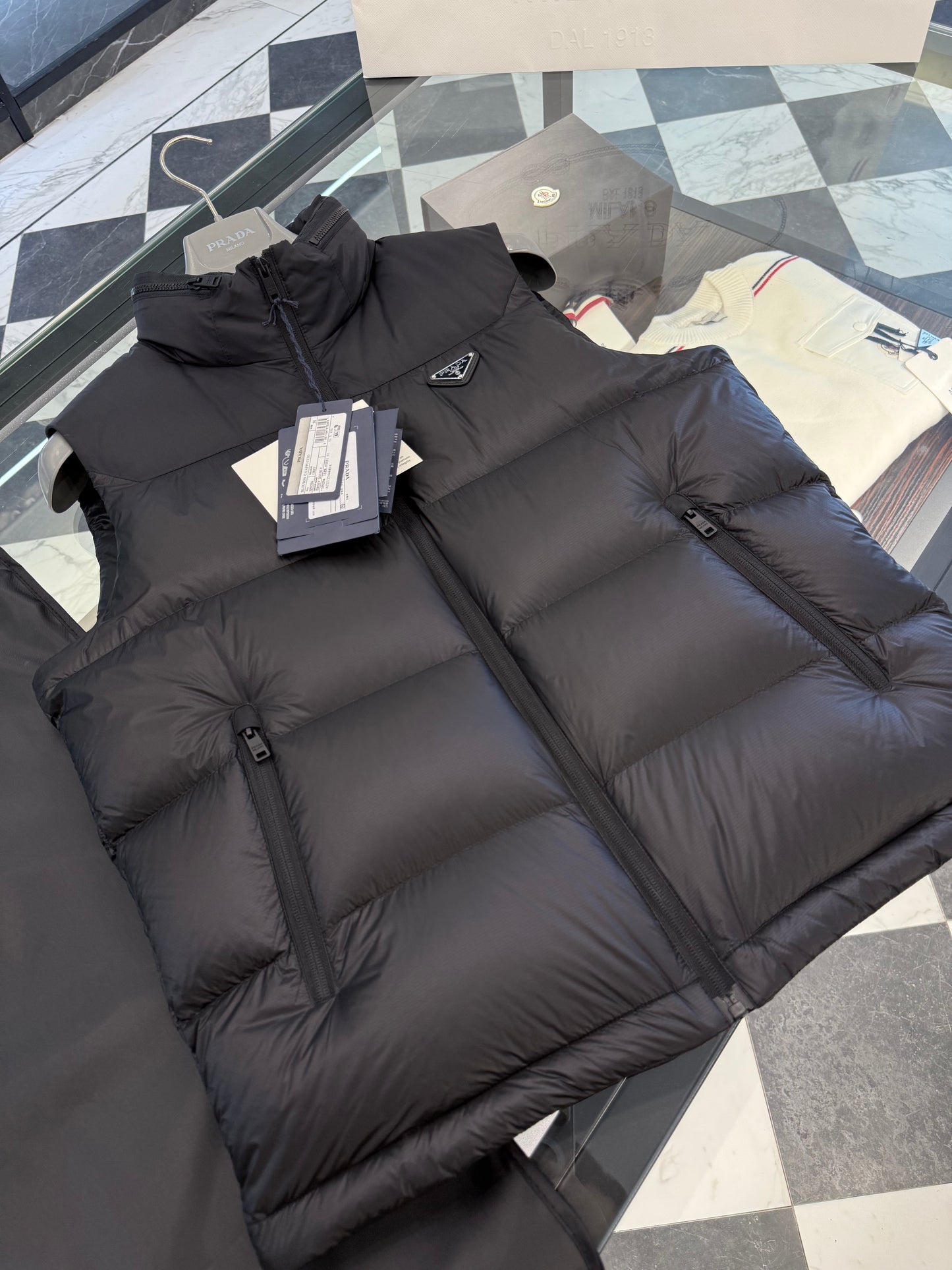 PD VEST
