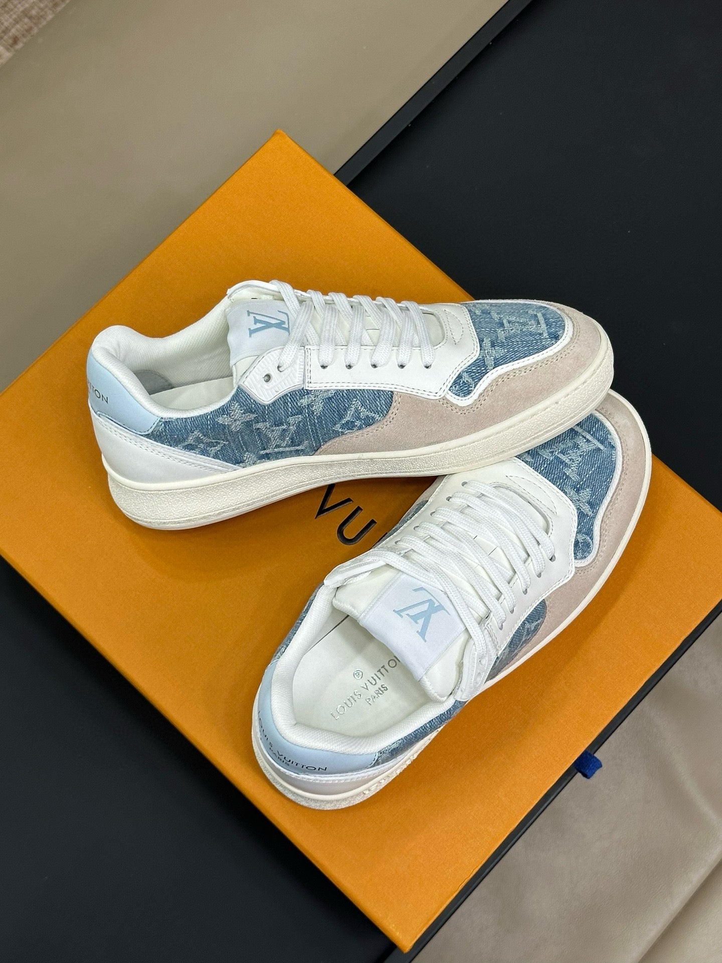 LOU STADIUM SNEAKER
