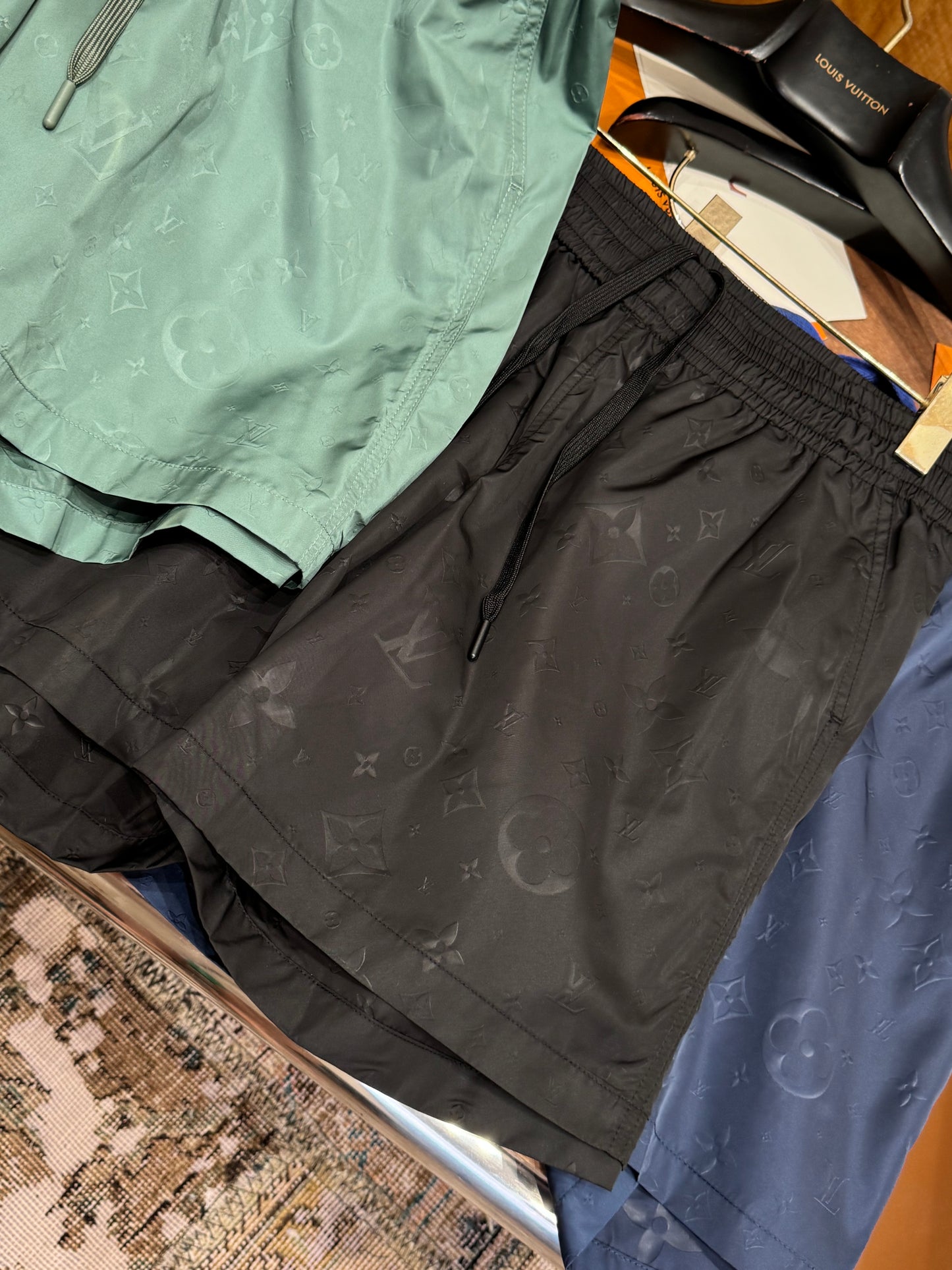LOU SHORTS