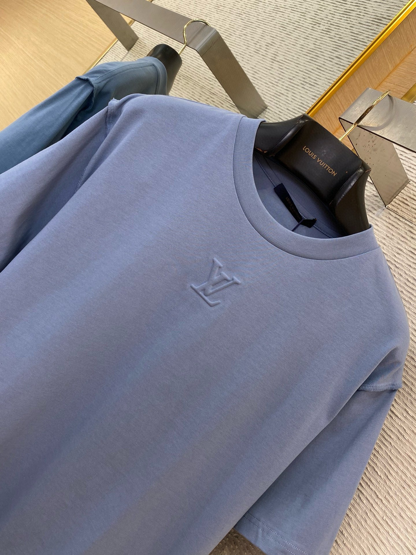 LOU T-SHIRT