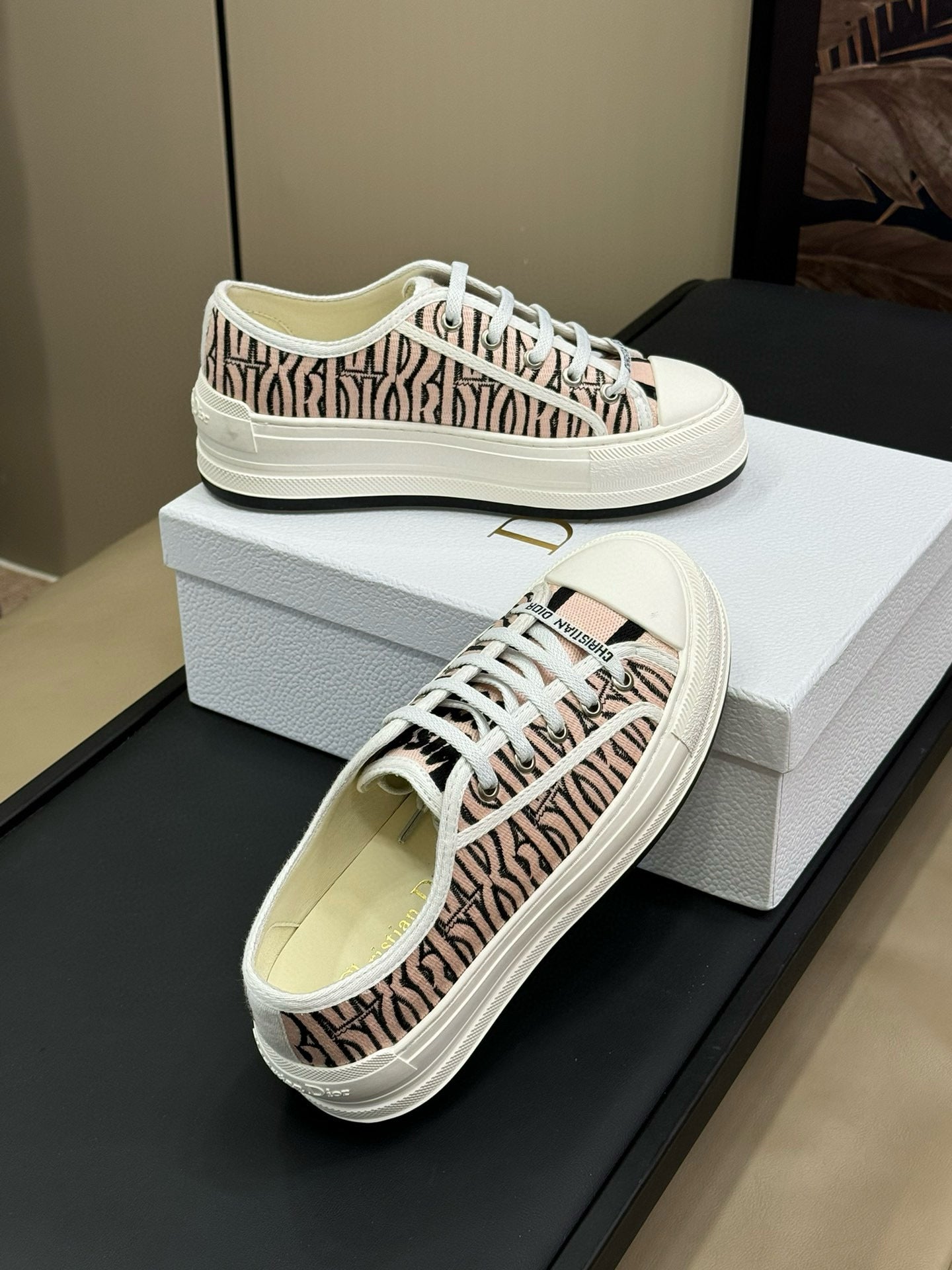 CD PLATFORM SNEAKER