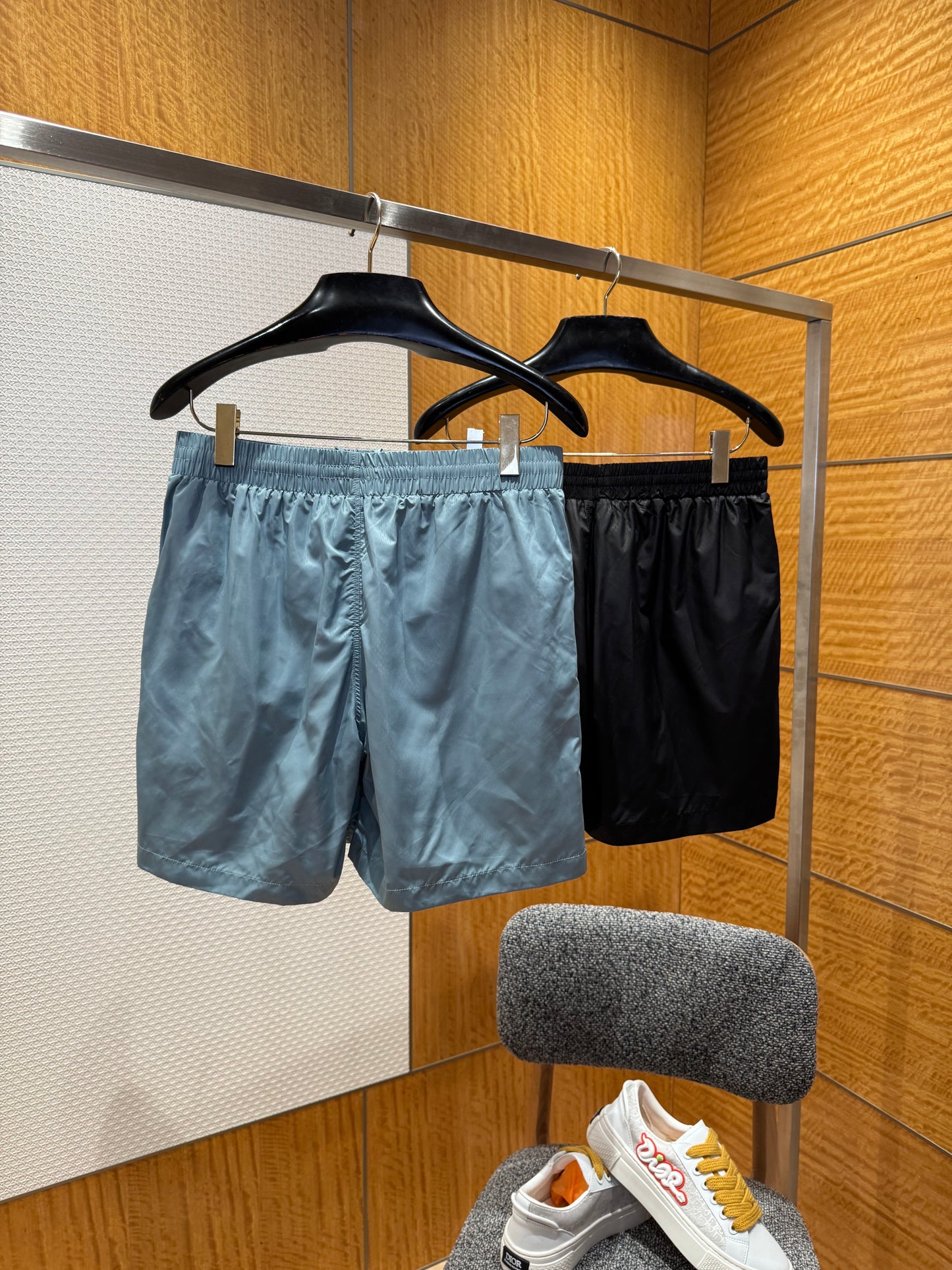 LOU SHORTS