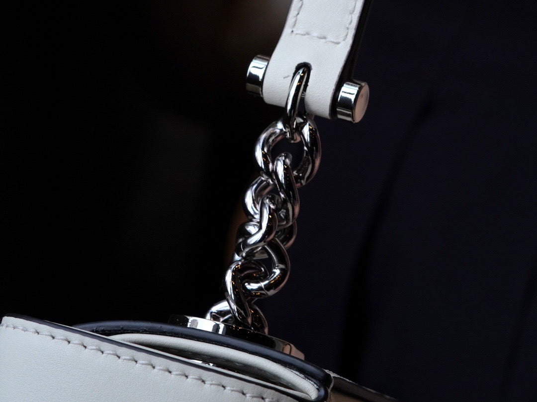 GG PETITE GG MINI SHOULDER BAG