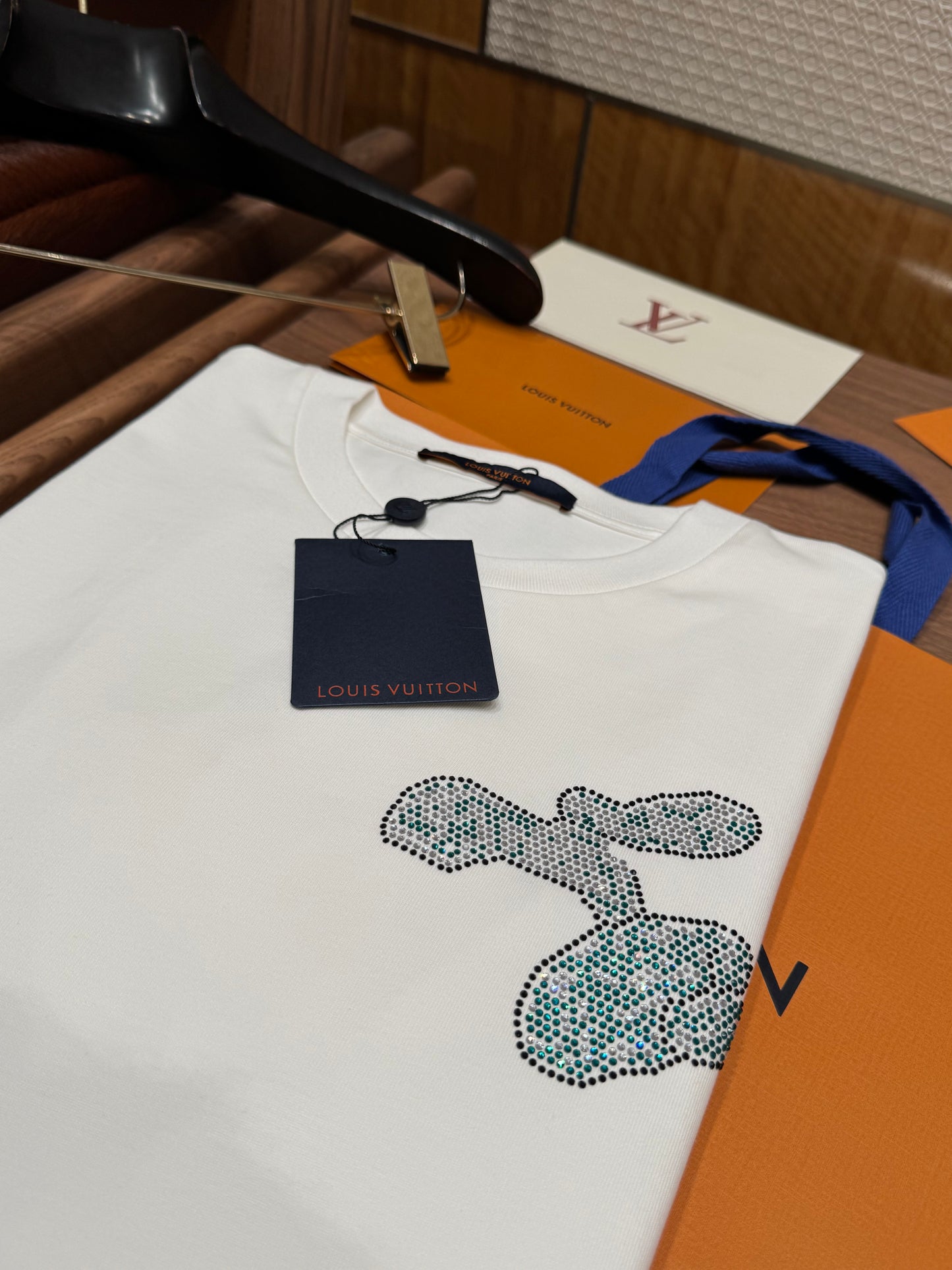 LOU T-SHIRT