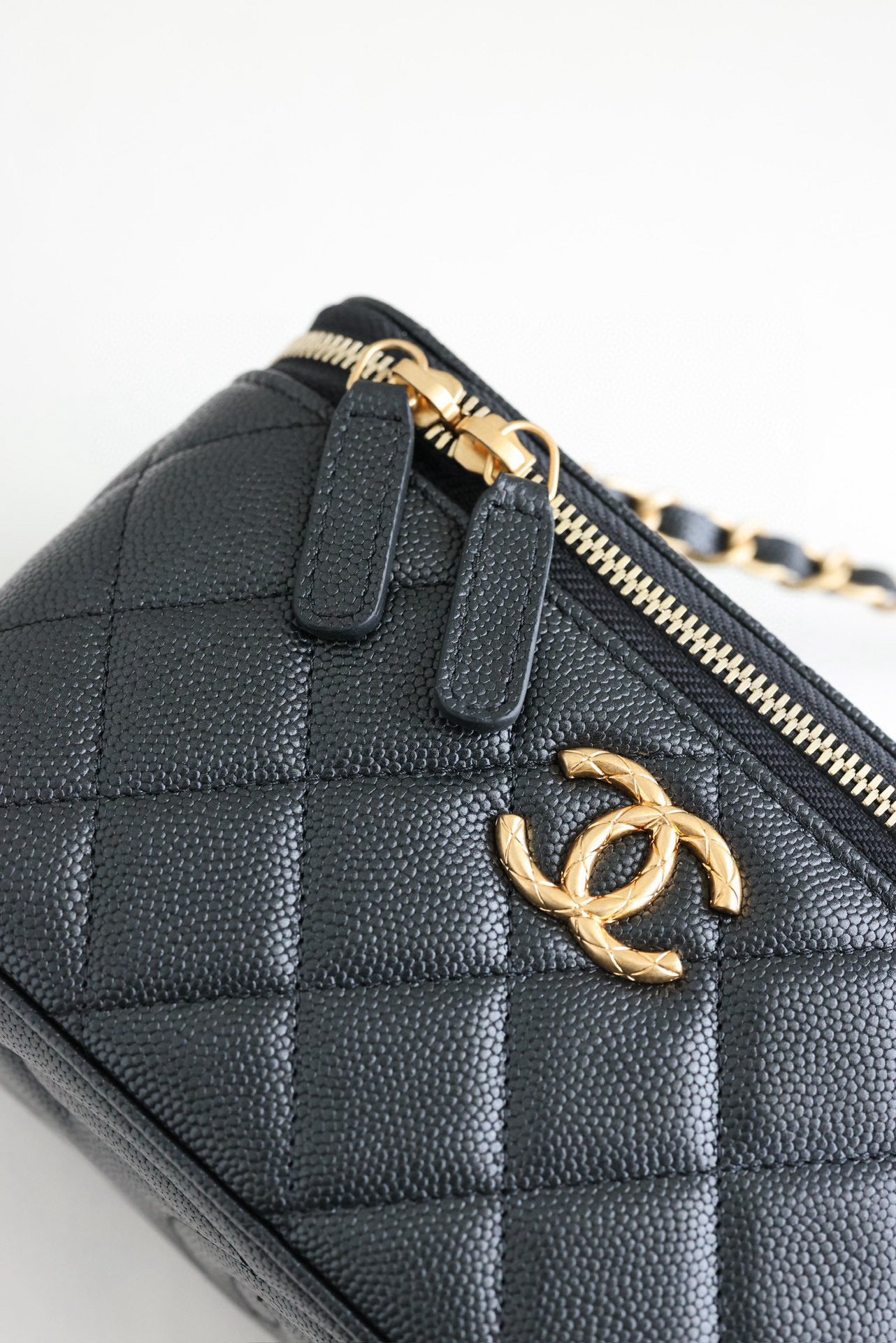 CC 24S VANITY BAG