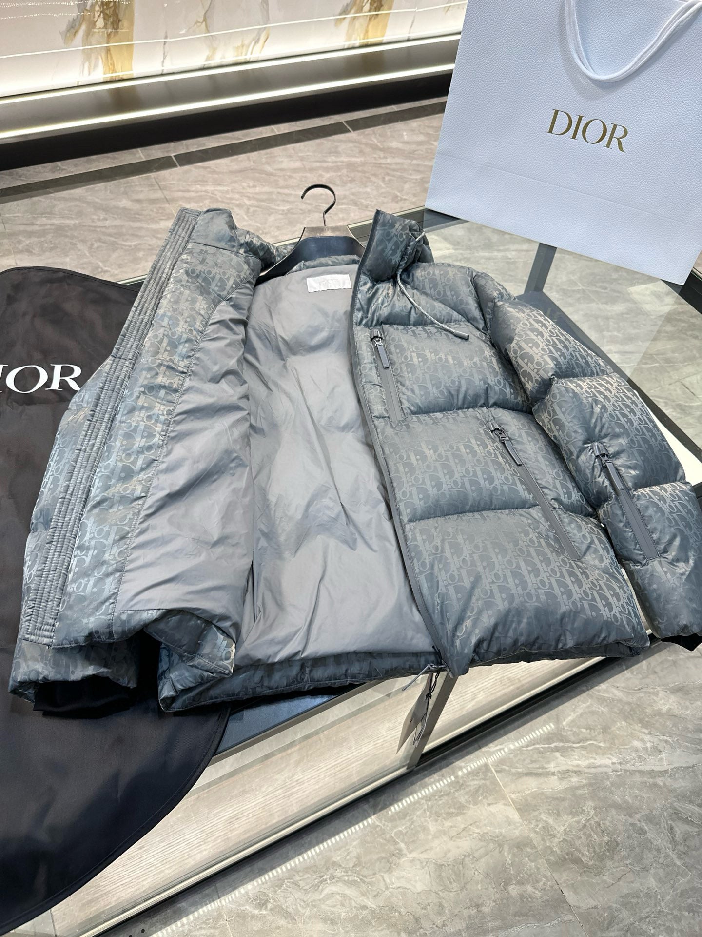 CD OBLIQUE JACKET