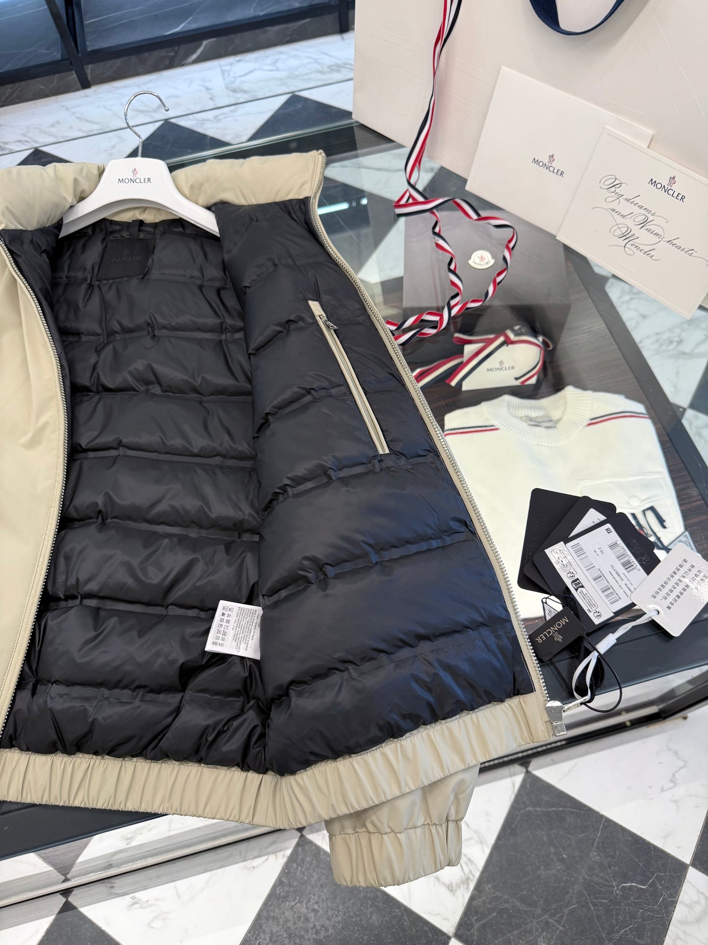 MONC LUSERNA JACKET