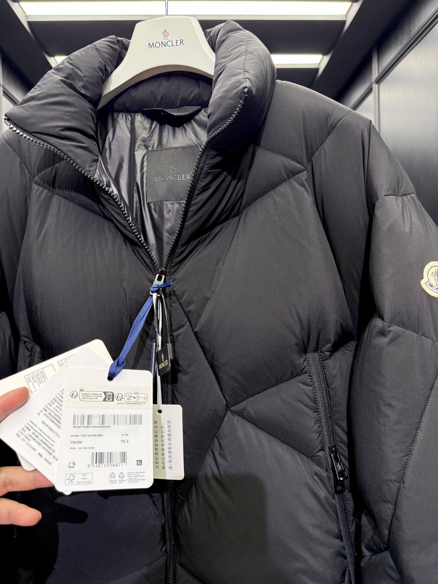 MONC VARDAR JACKET