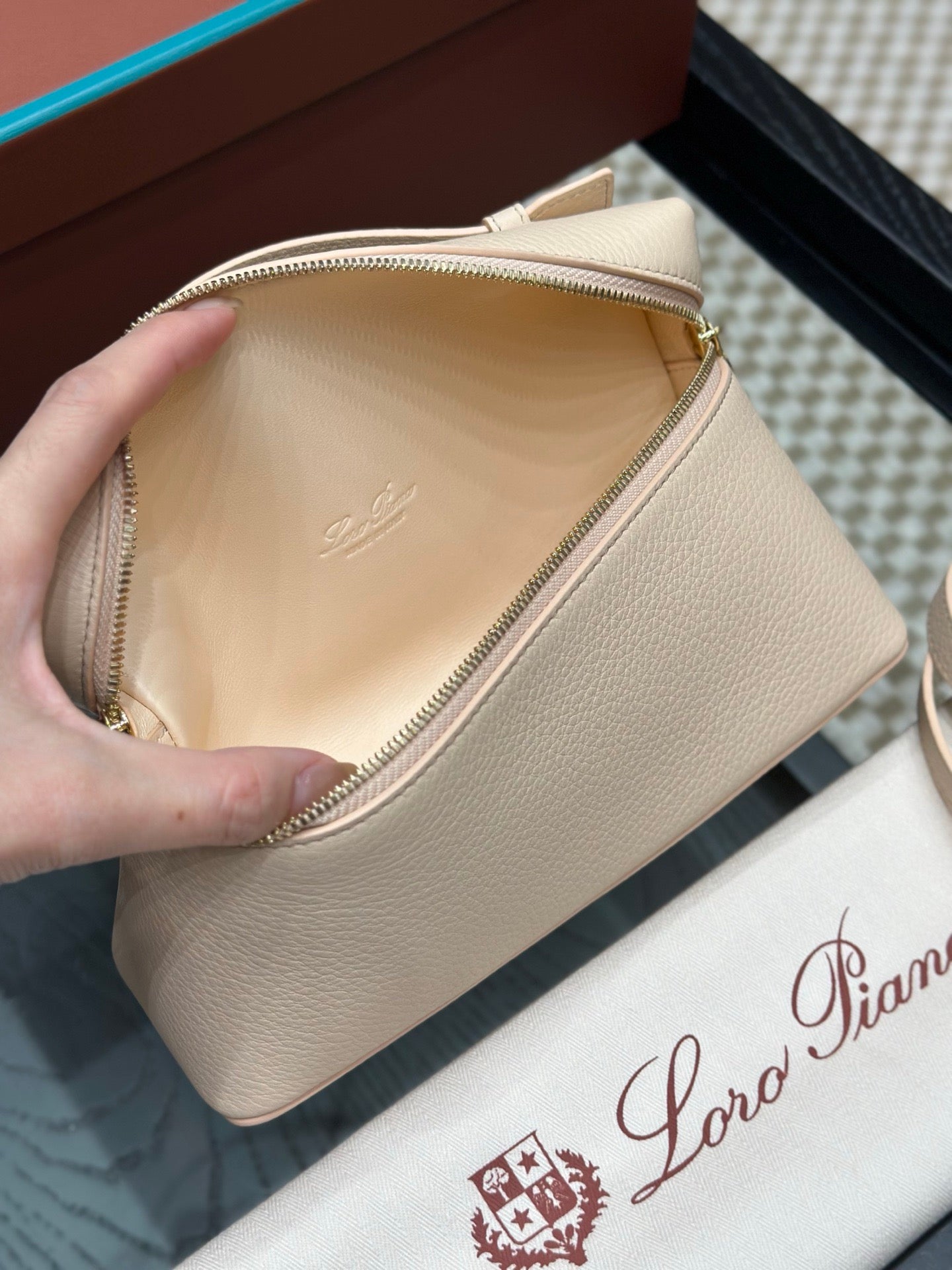 LORO P EXTRA POCKET L19 BAG