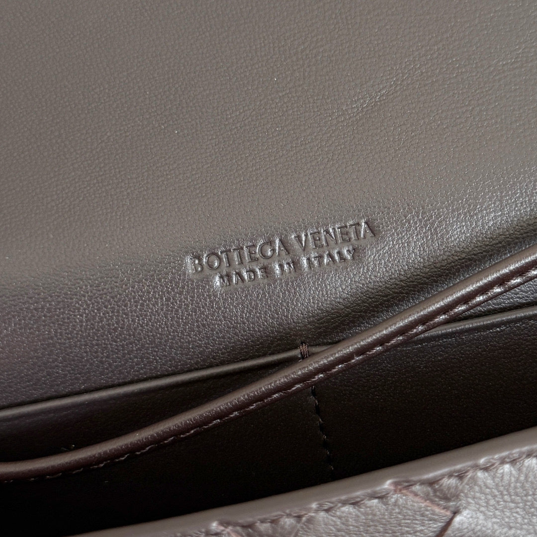 BOTT V ANDIAMO POUCH