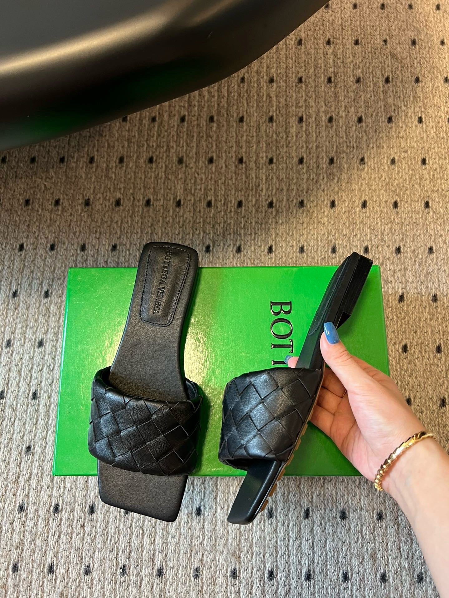 BOTT V SANDALS