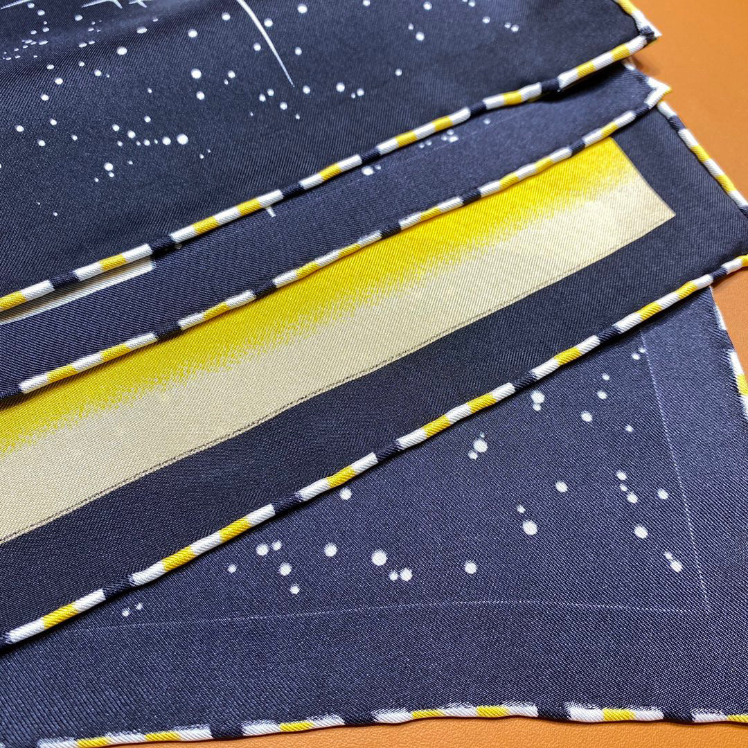 HERM SCARVE