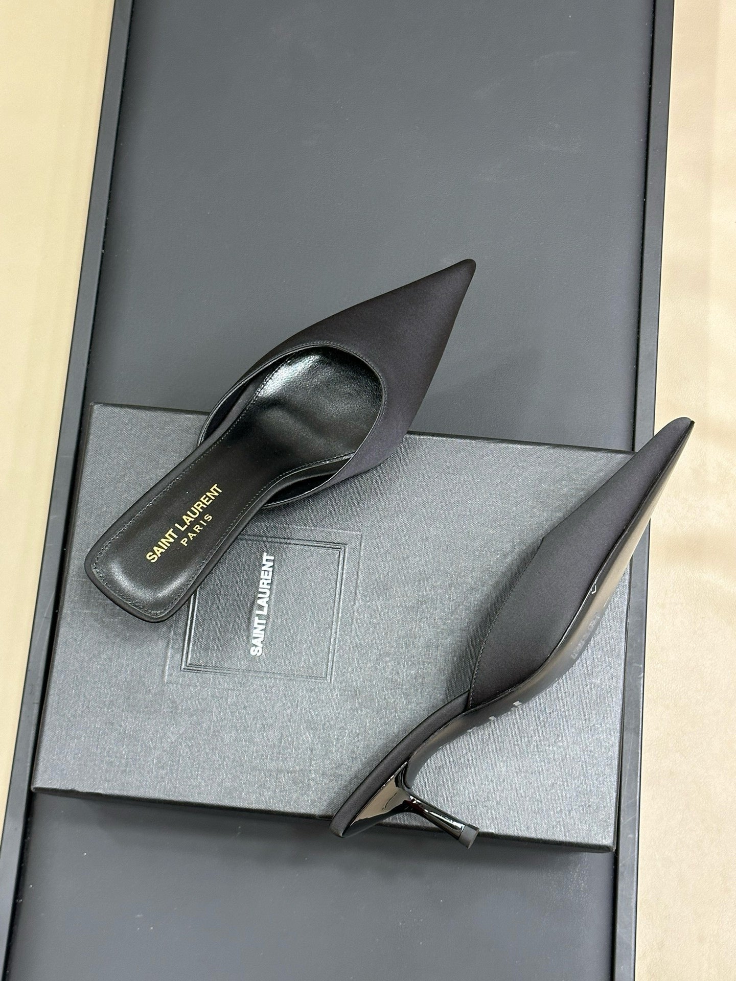 SL HEELS