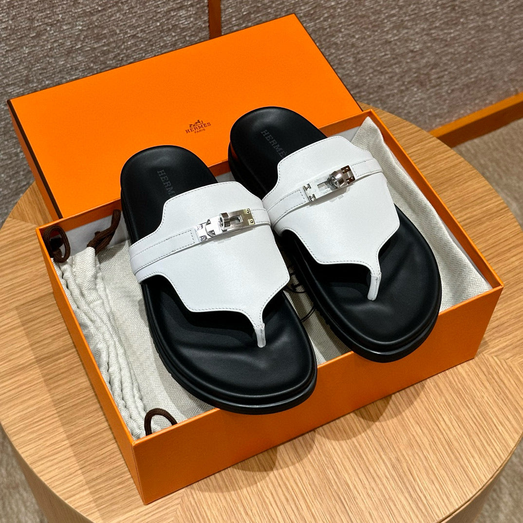 HERM EMPIRE SANDALS