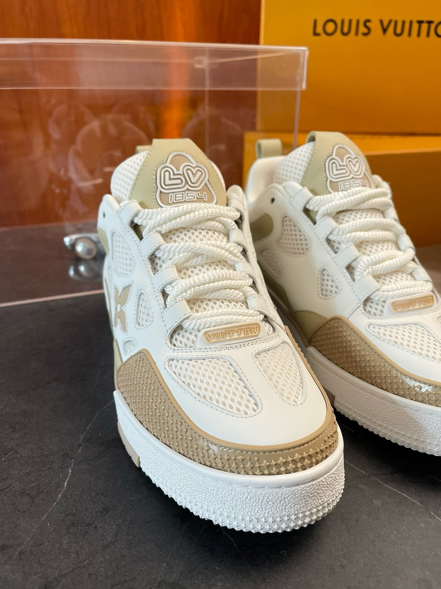 LOU TRAINERS