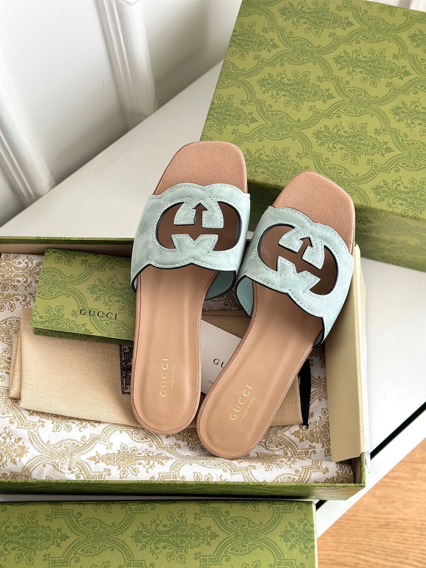 GG CUT OUT SANDALS