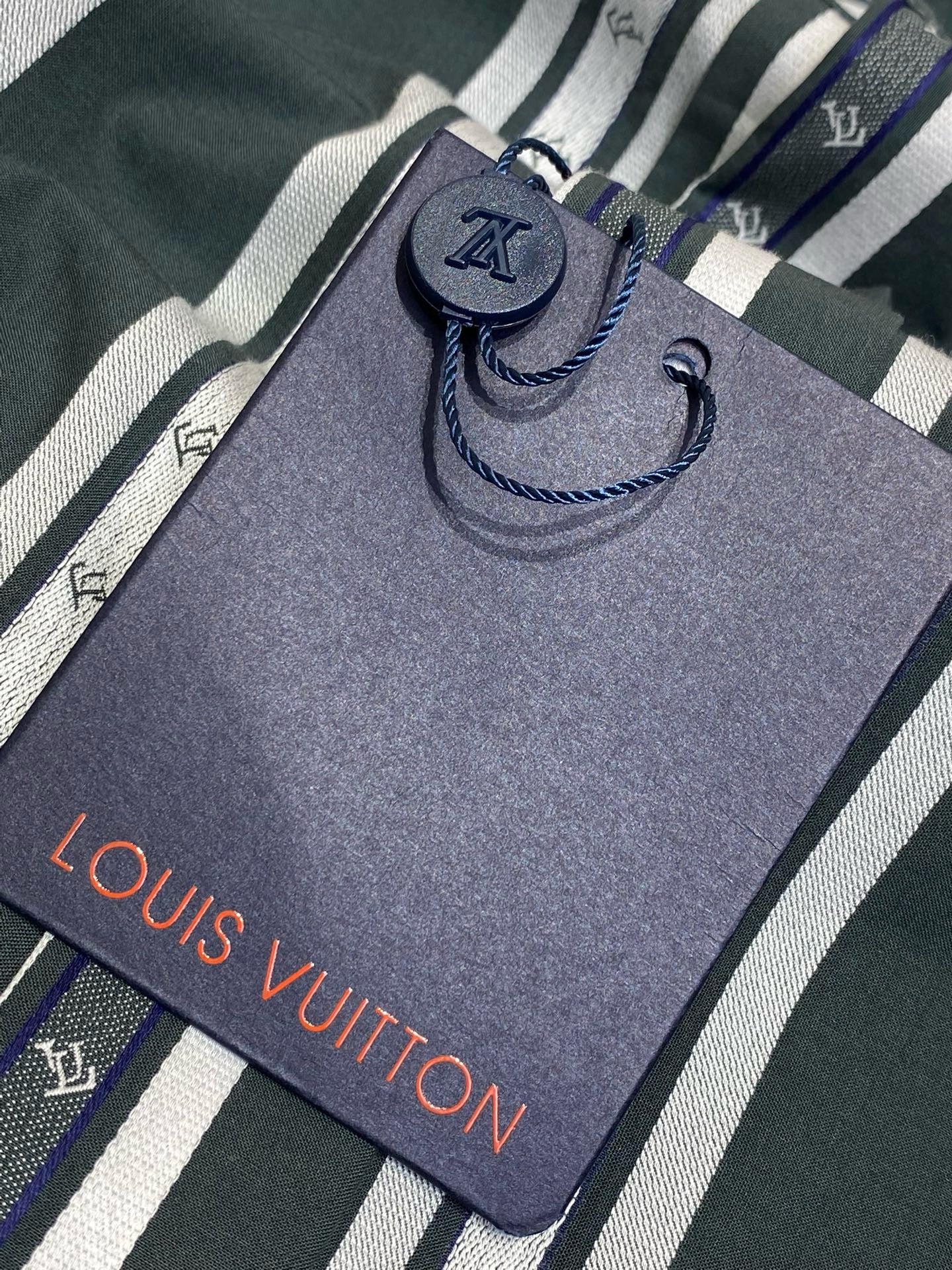 LOU SHIRT