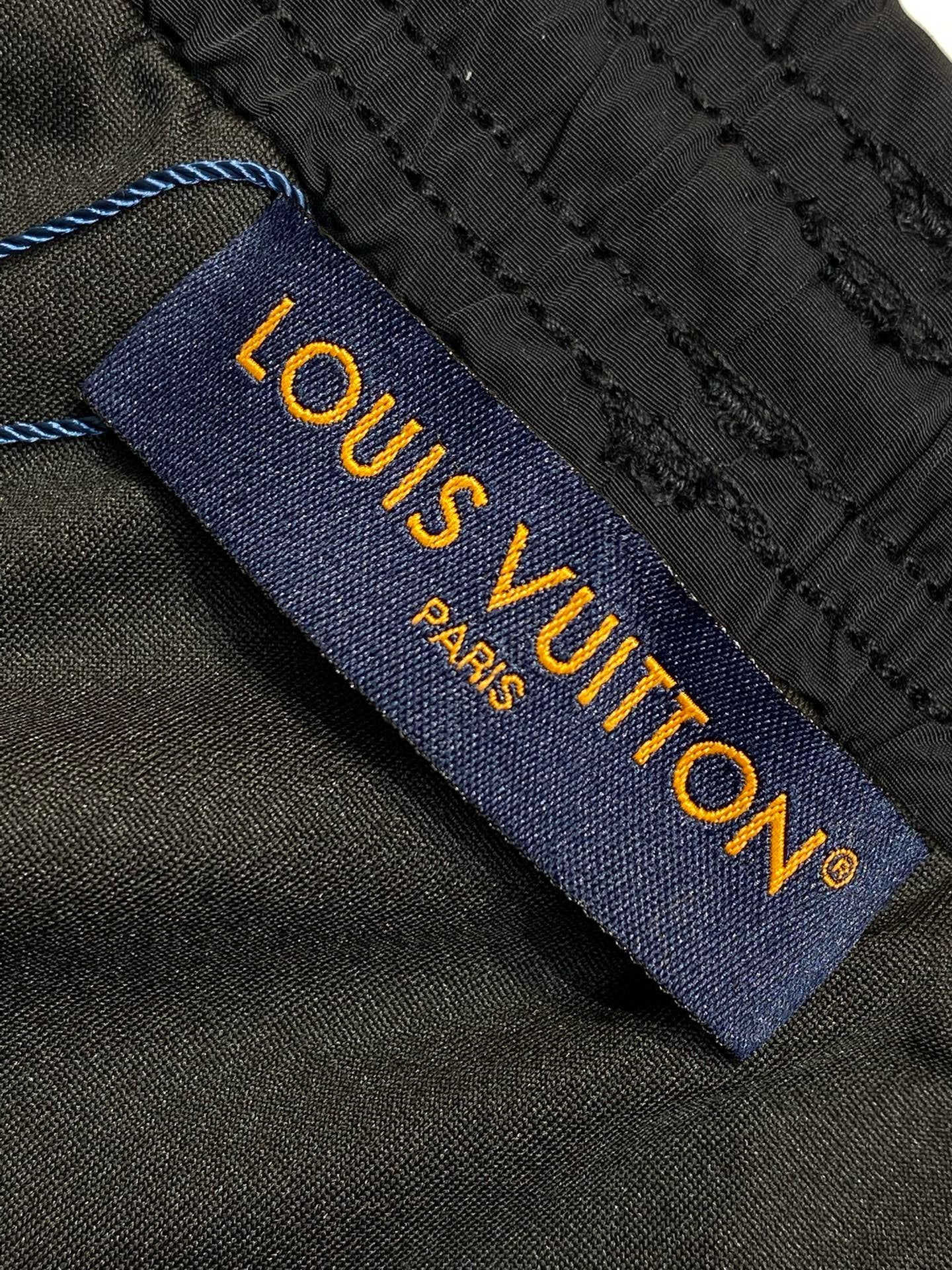 LOU SHORTS