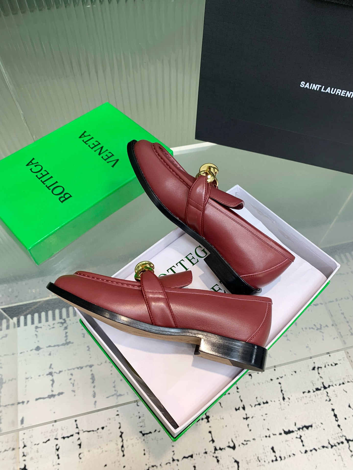 BOTT LOAFERS