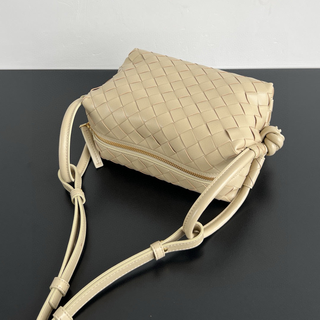 BOTT TOP HANDLE LOOP BAG