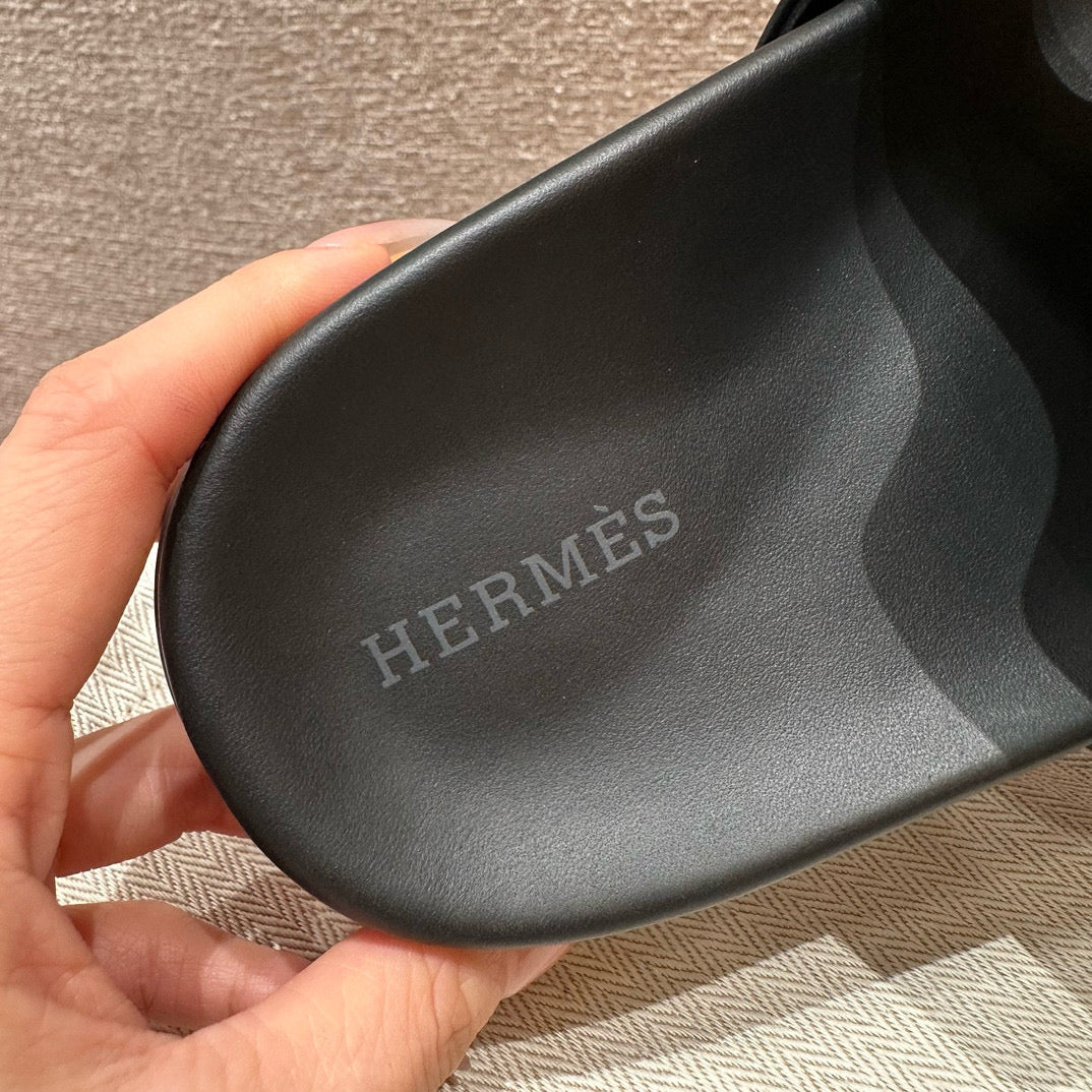 HERM EMPIRE SANDALS