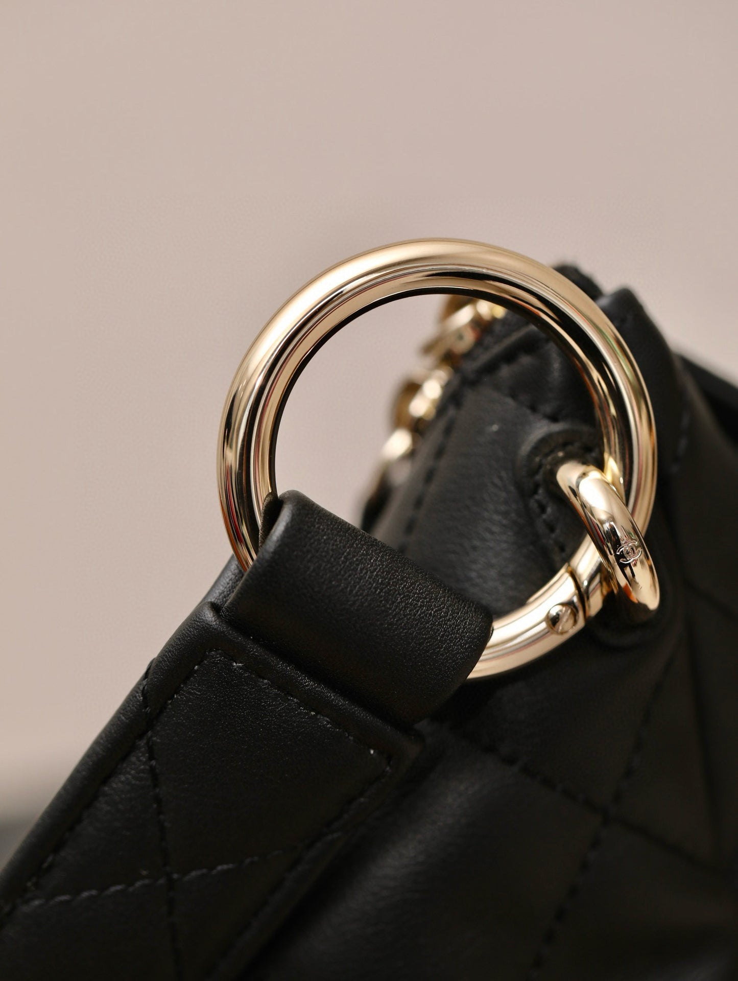 CC 23B MAXI HOBO BAG