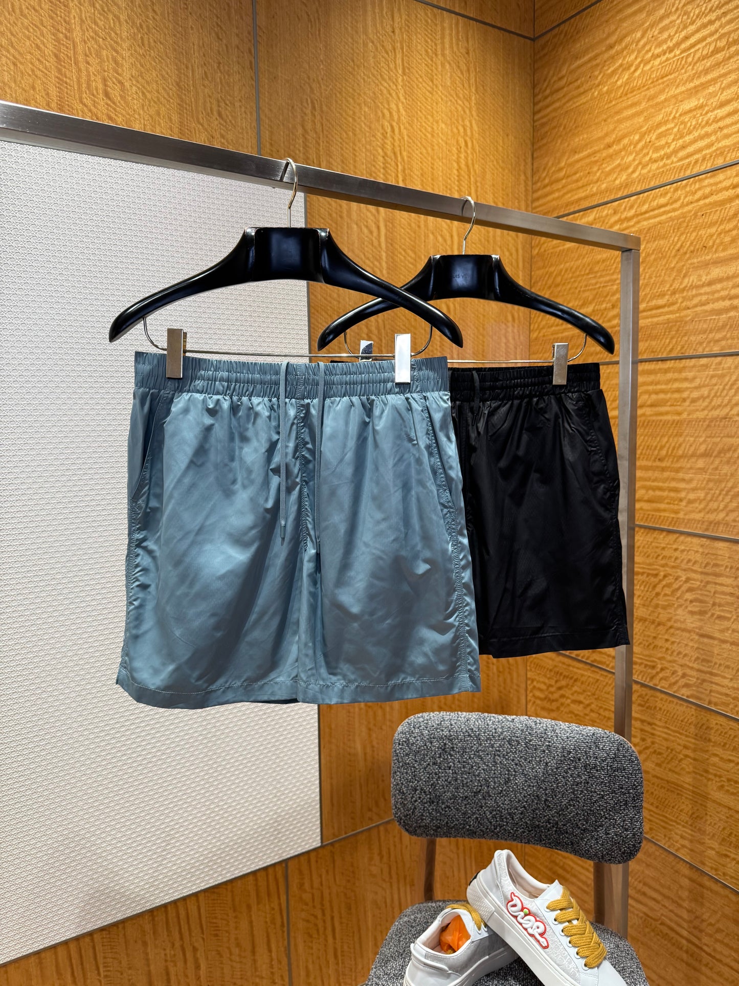 LOU SHORTS